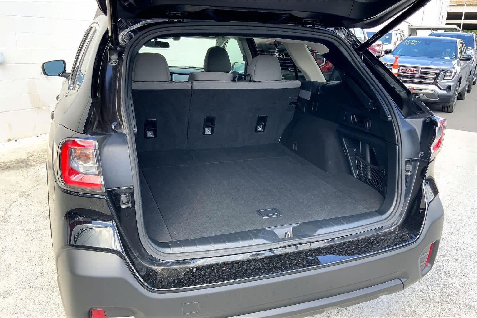 Thumbnail: 2022 Subaru Outback - 19