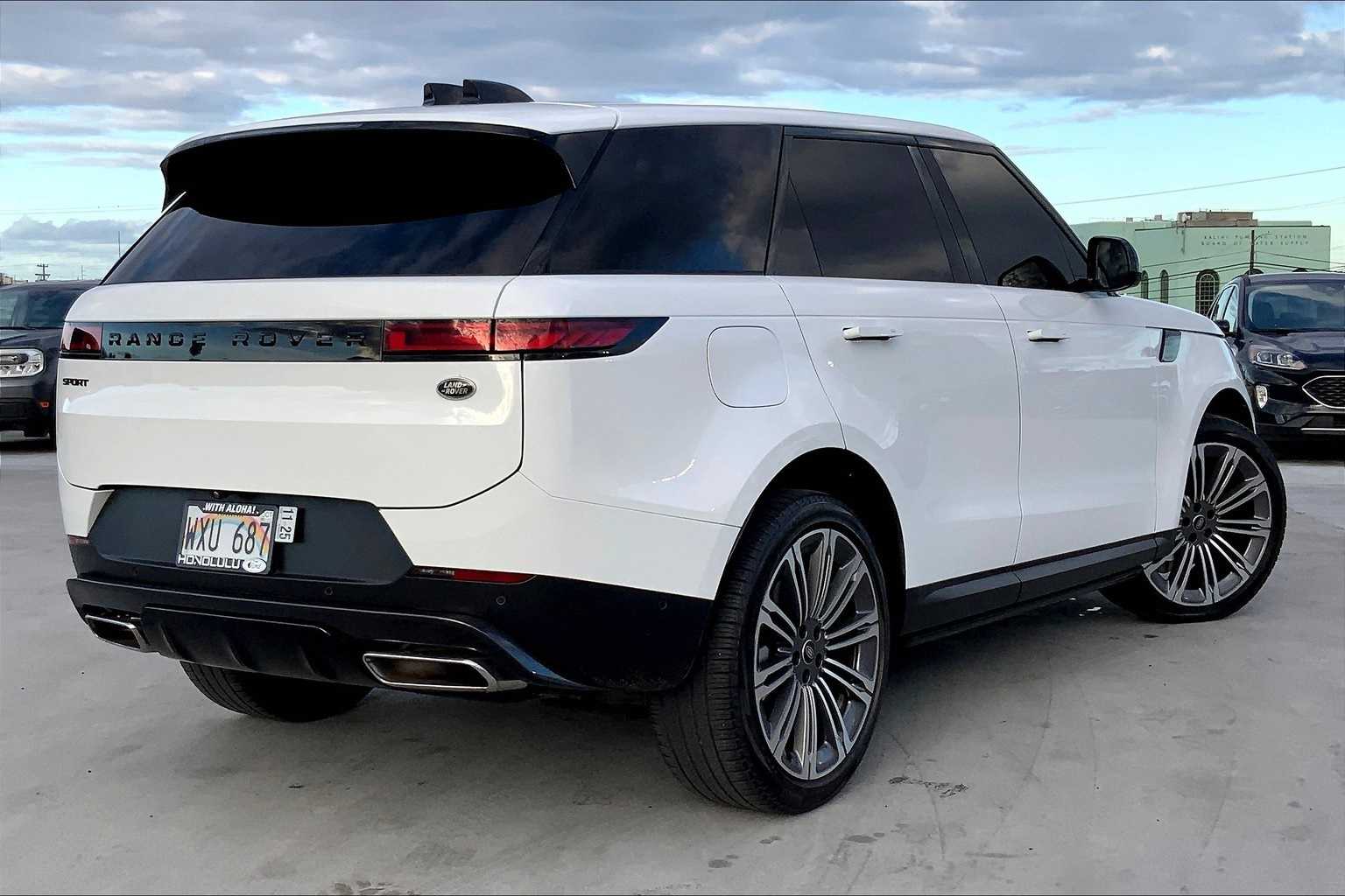 Thumbnail: 2023 Land Rover Range Rover Sport - 21