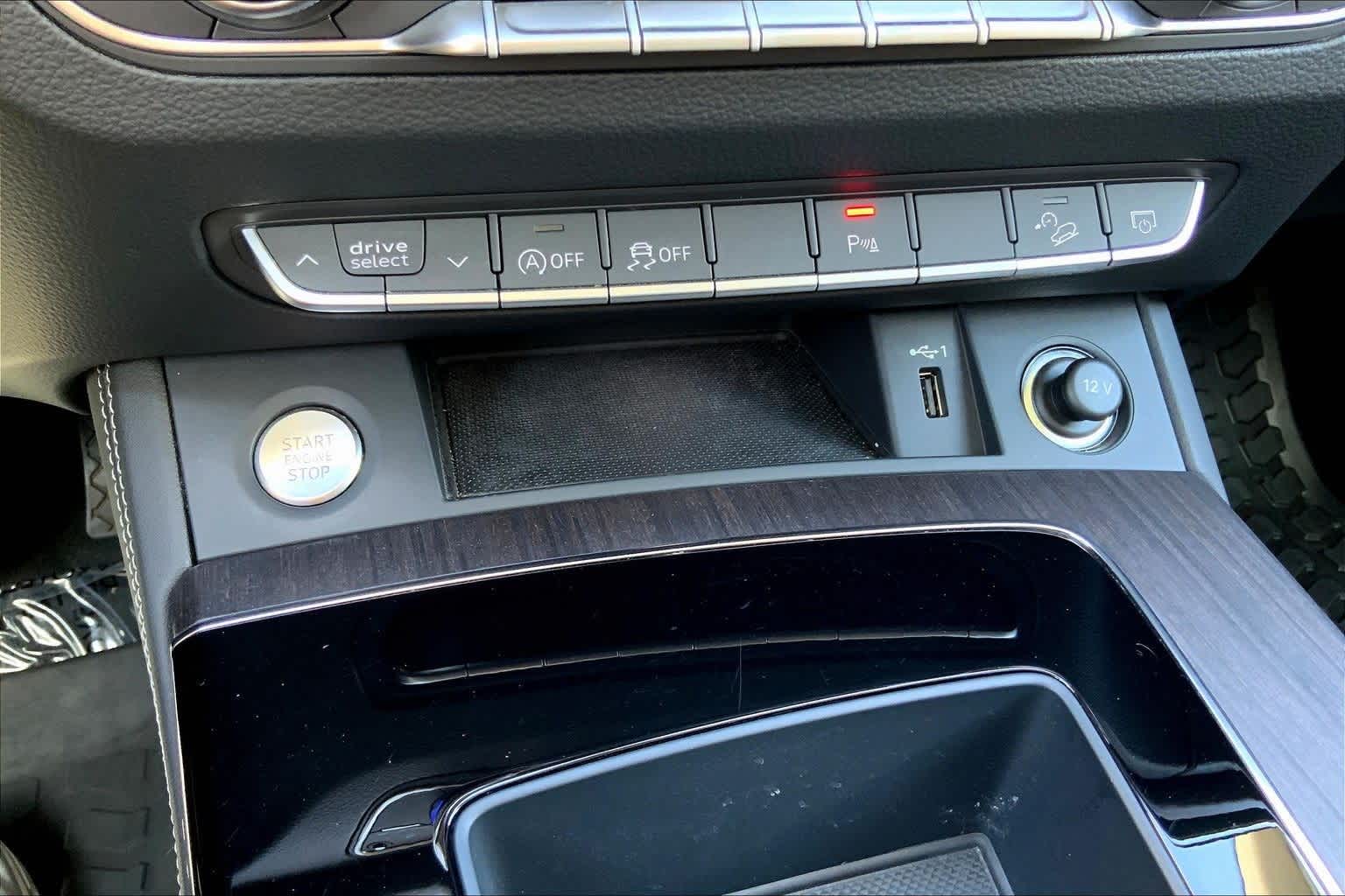 Thumbnail: 2022 Audi Q5 - 35