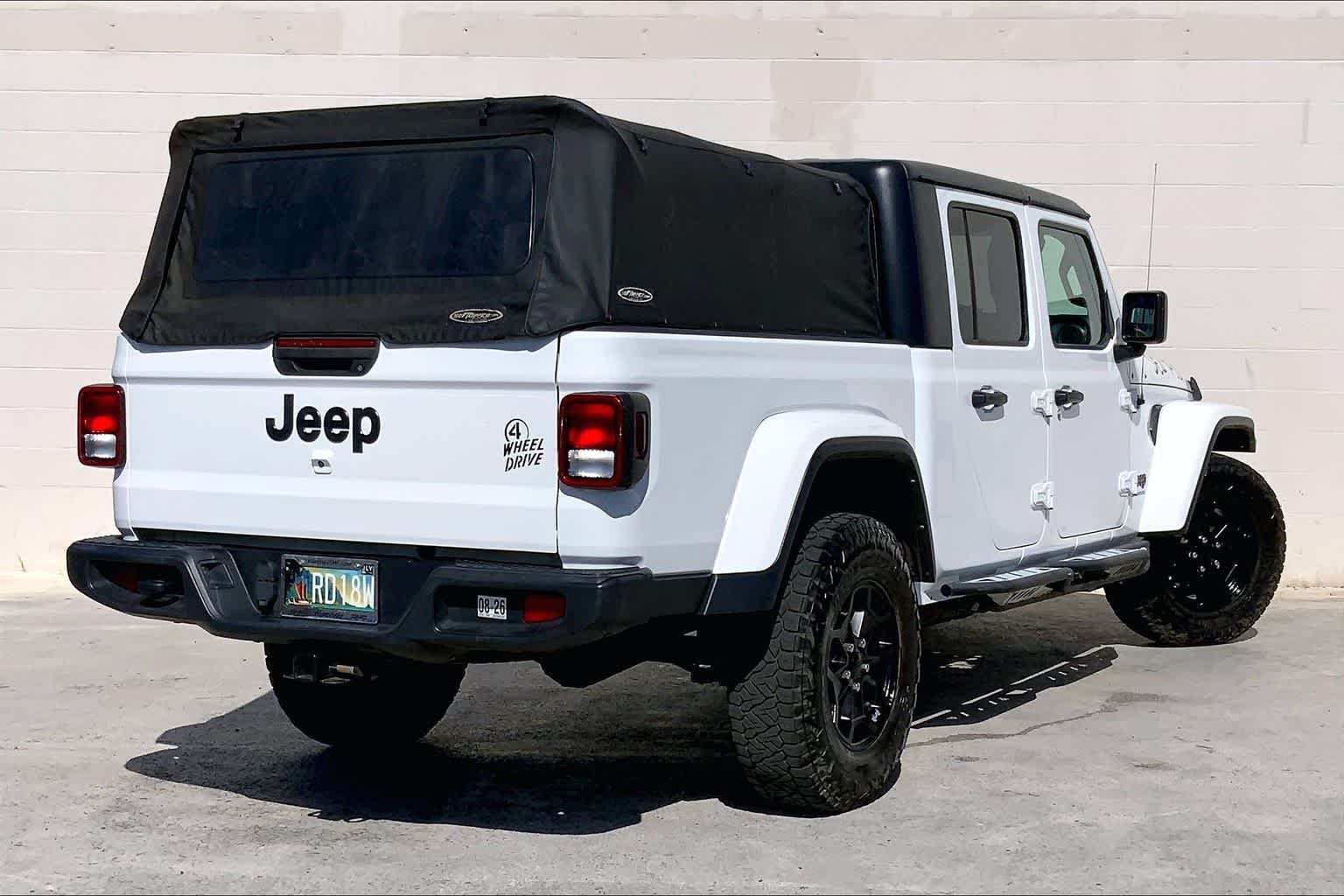 Thumbnail: 2022 Jeep Gladiator - 22