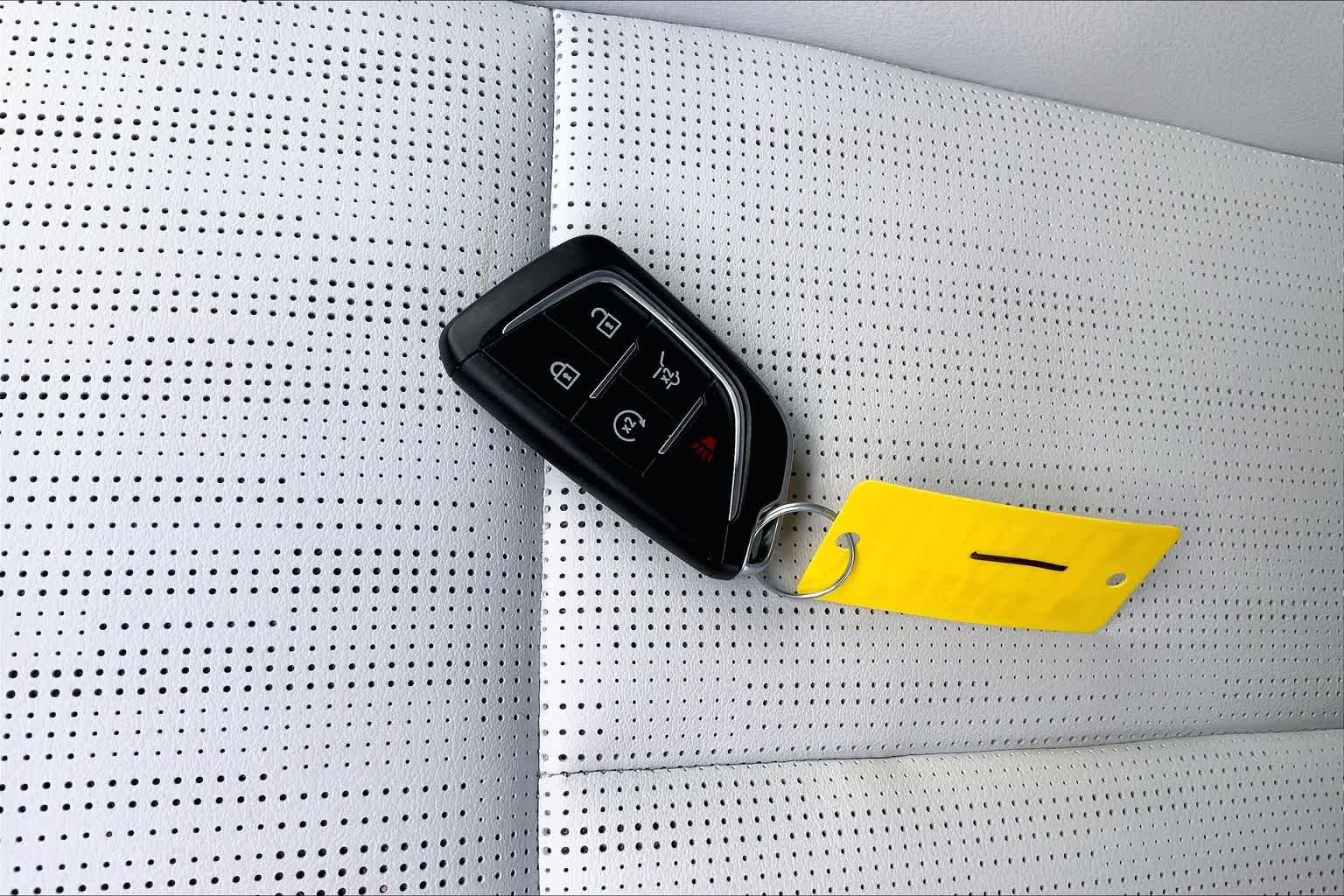 Thumbnail: 2024 Cadillac Lyriq - 20