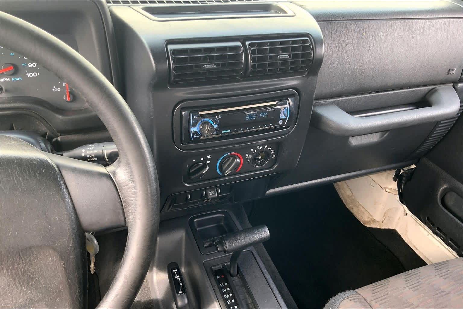 Thumbnail: 2004 Jeep Wrangler - 12