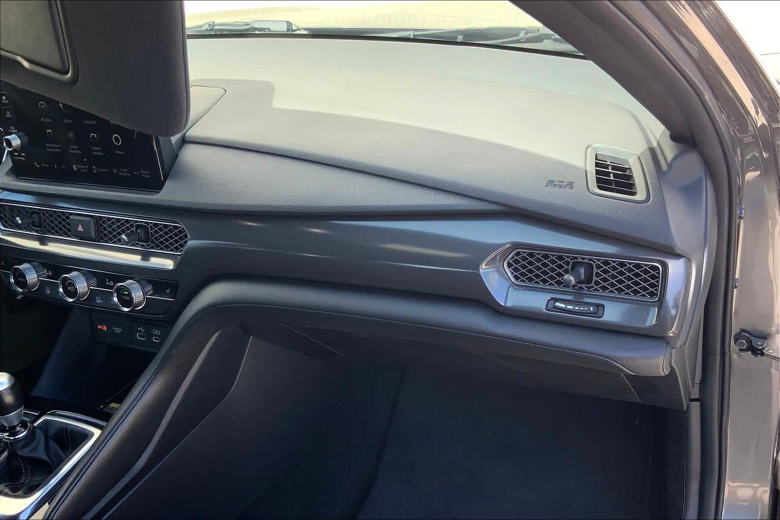 Thumbnail: 2023 Acura Integra - 24