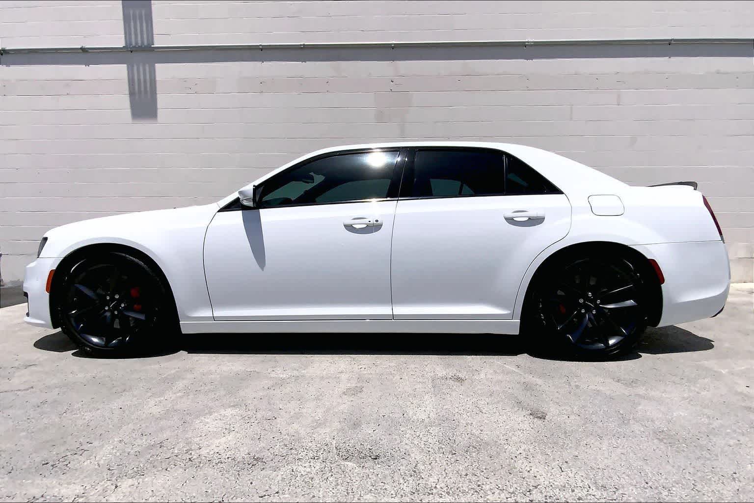 Thumbnail: 2023 Chrysler 300 - 4