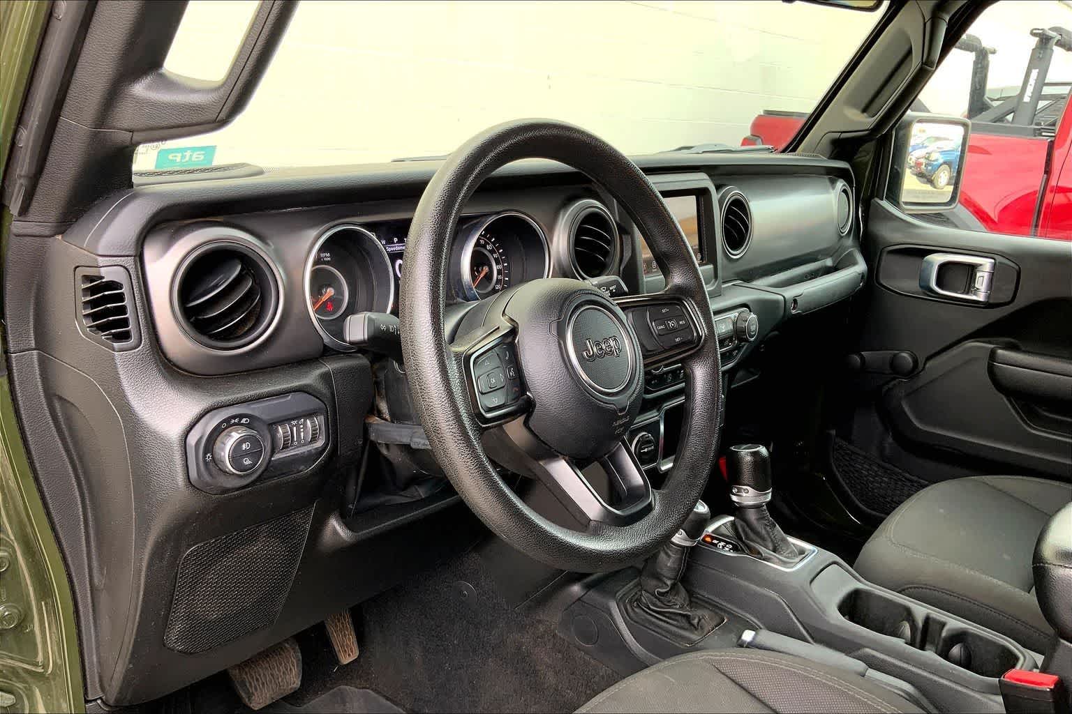 Thumbnail: 2022 Jeep Gladiator - 2