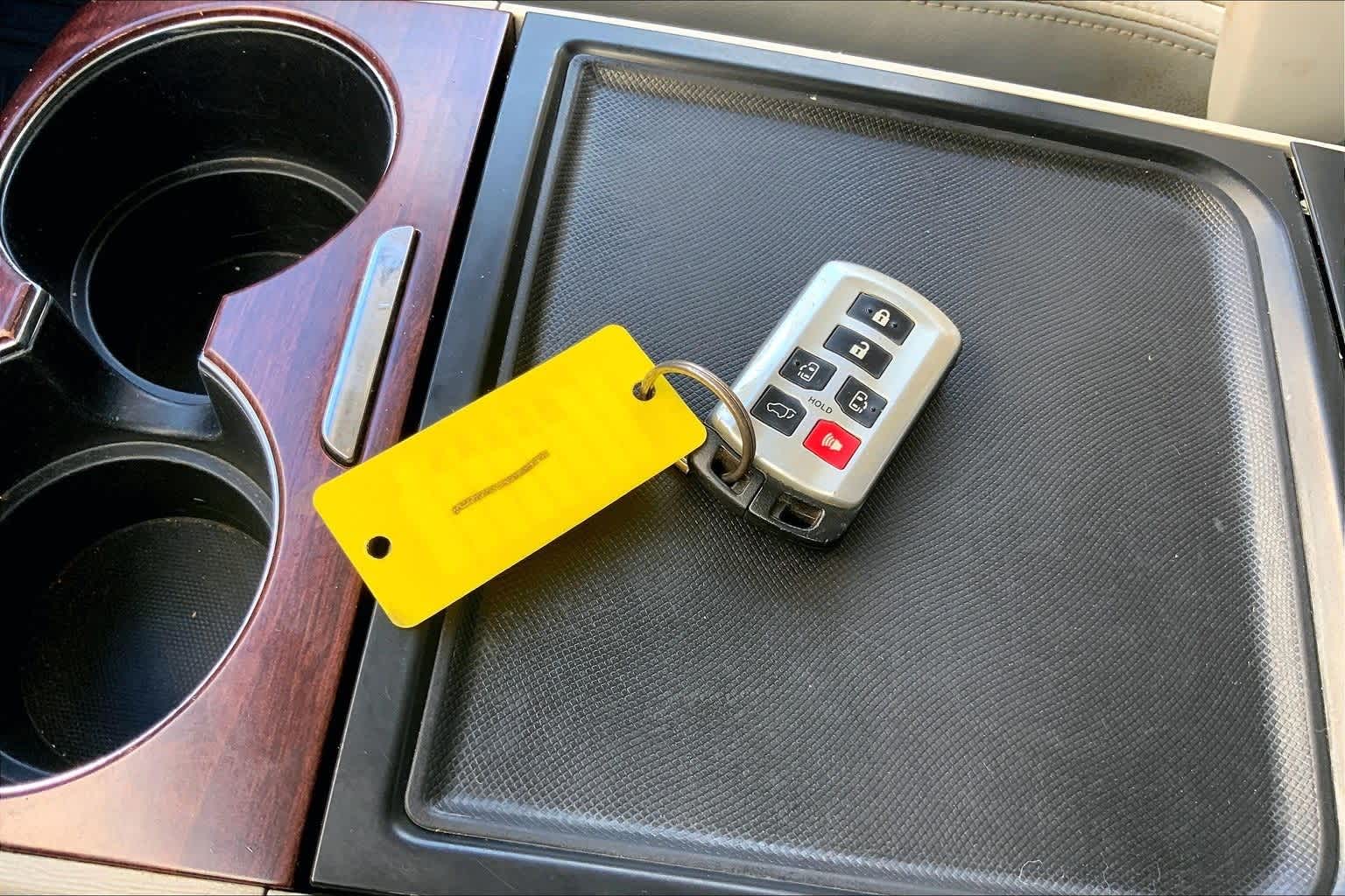 Thumbnail: 2013 Toyota Sienna - 20