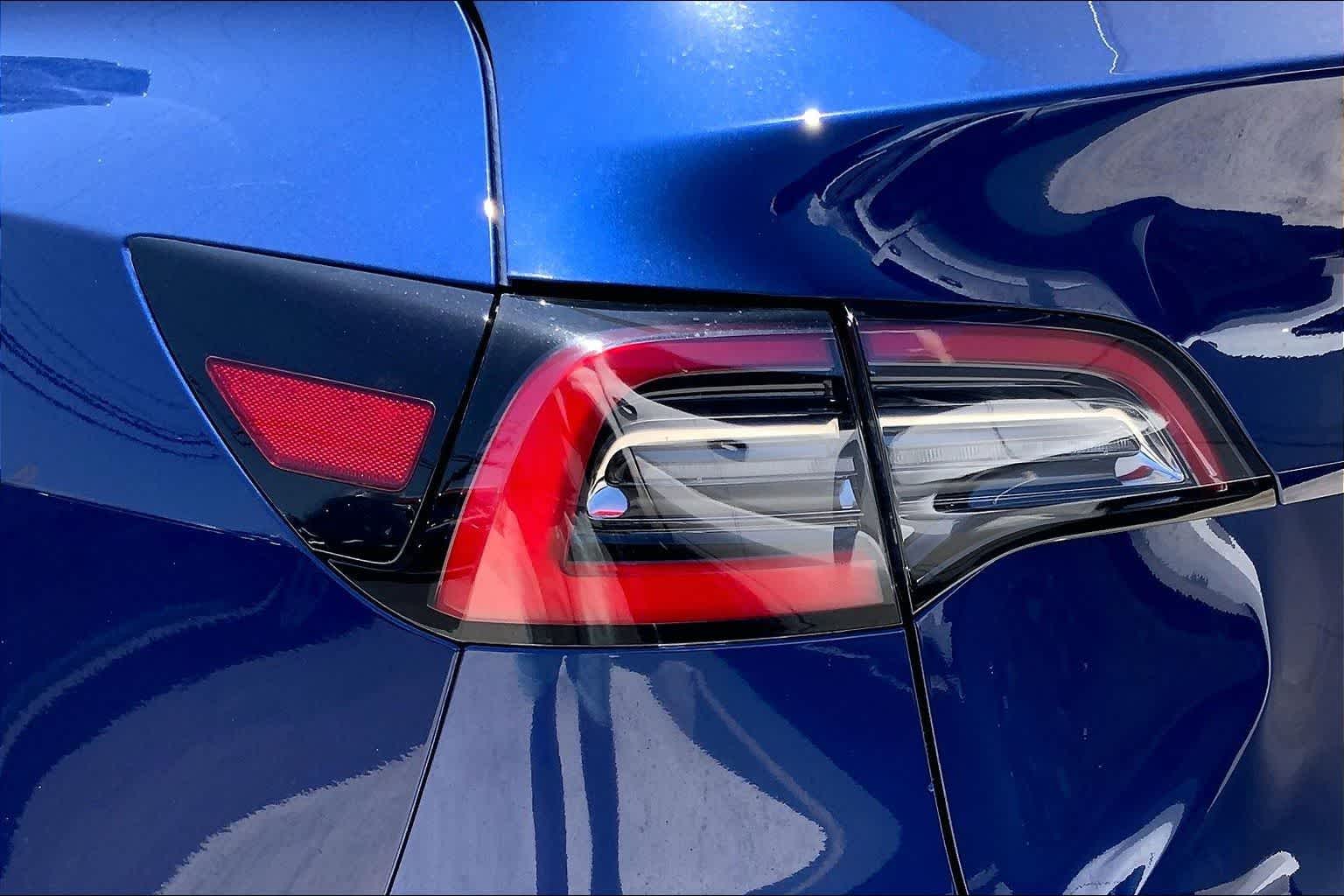 Thumbnail: 2021 Tesla Model Y - 32