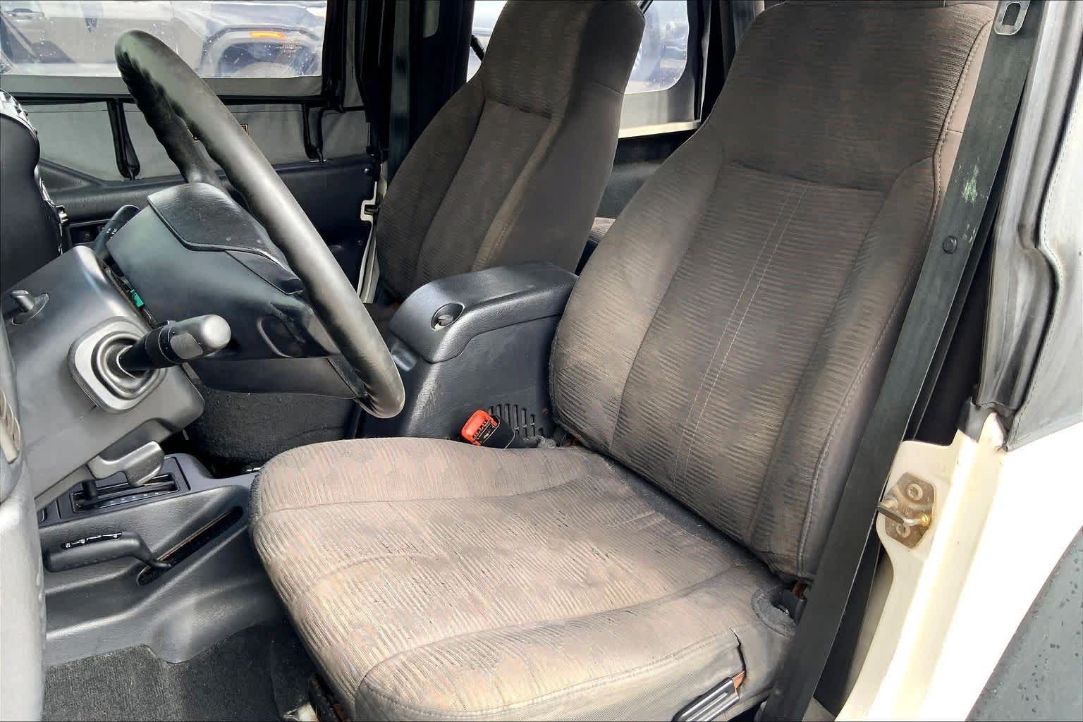 Thumbnail: 2004 Jeep Wrangler - 10