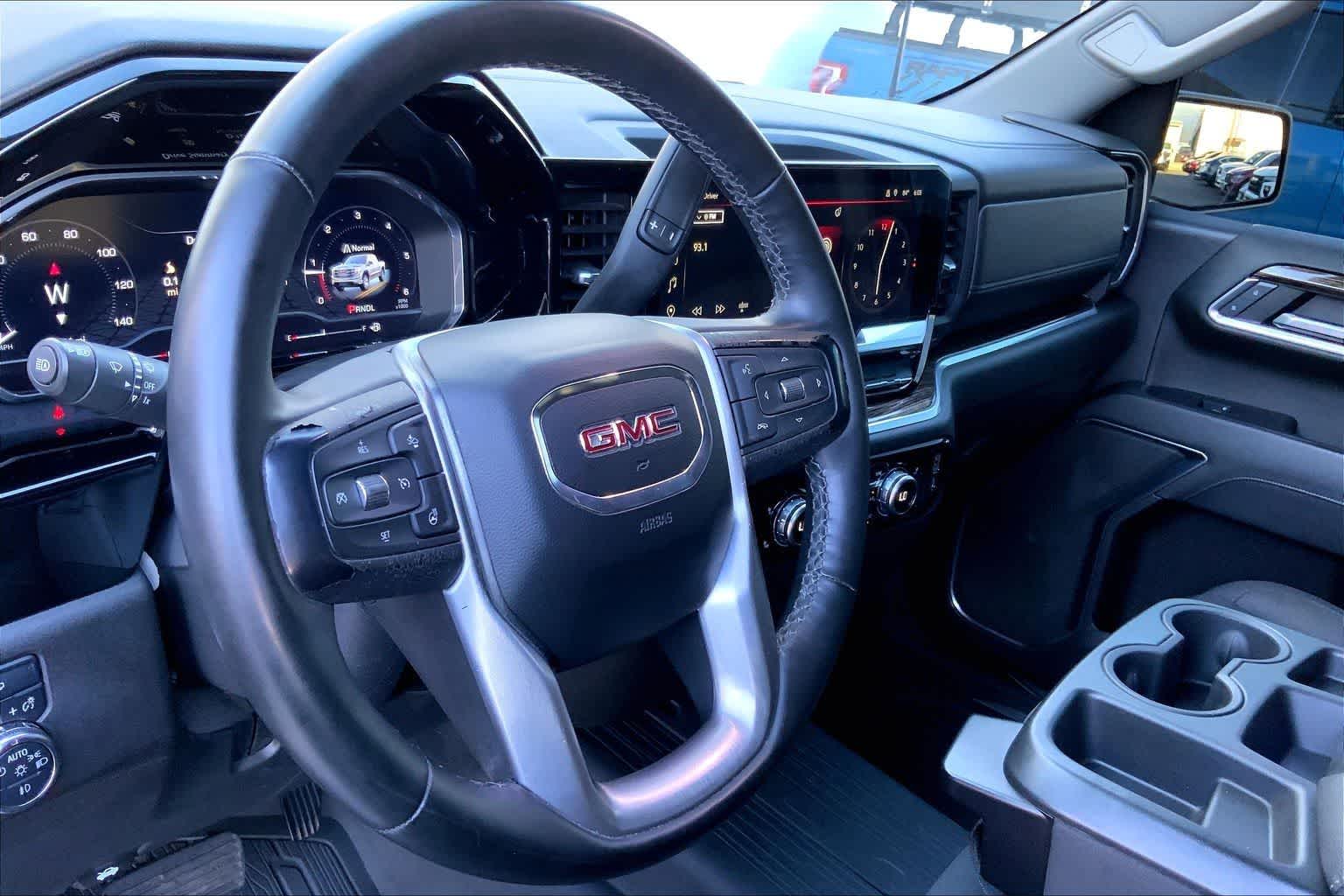 Thumbnail: 2023 GMC Sierra 1500 - 3