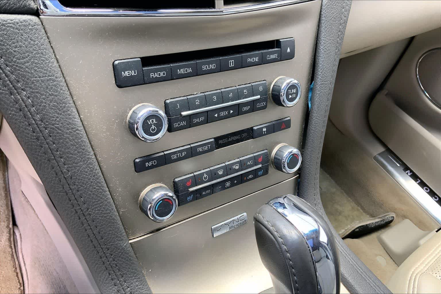 Thumbnail: 2010 Lincoln MKT - 34