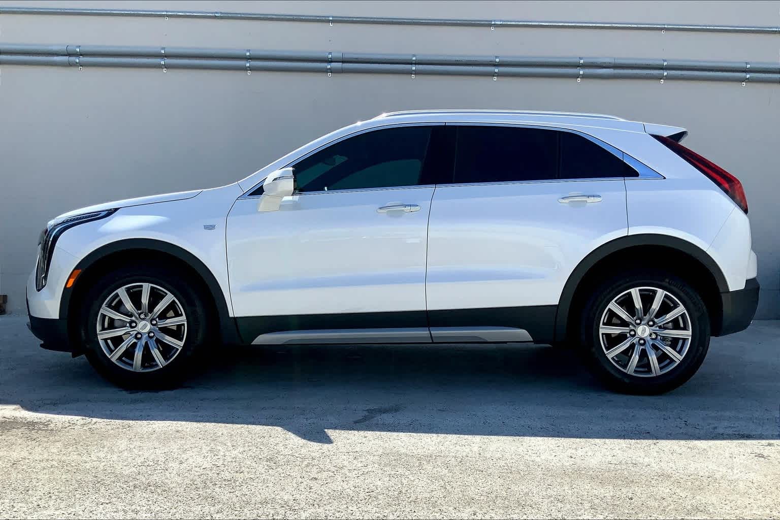 Thumbnail: 2021 Cadillac XT4 - 4