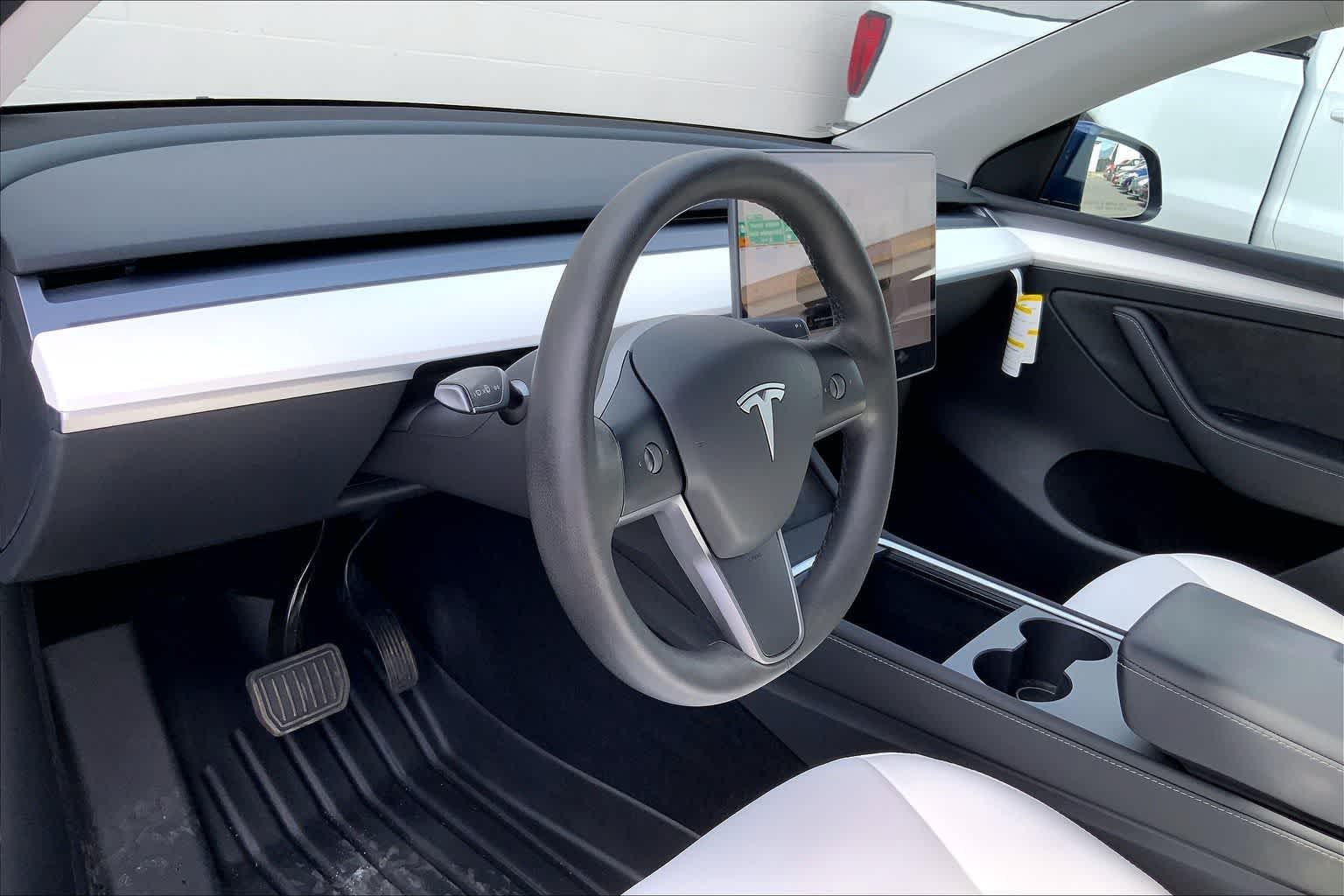 Thumbnail: 2023 Tesla Model Y - 3