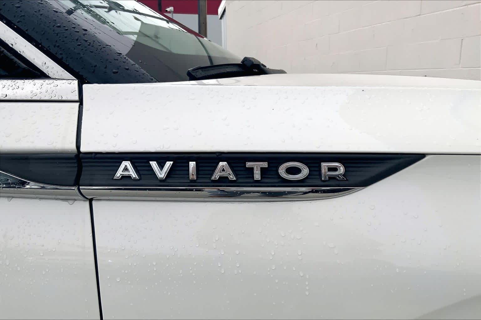 Thumbnail: 2022 Lincoln Aviator - 8