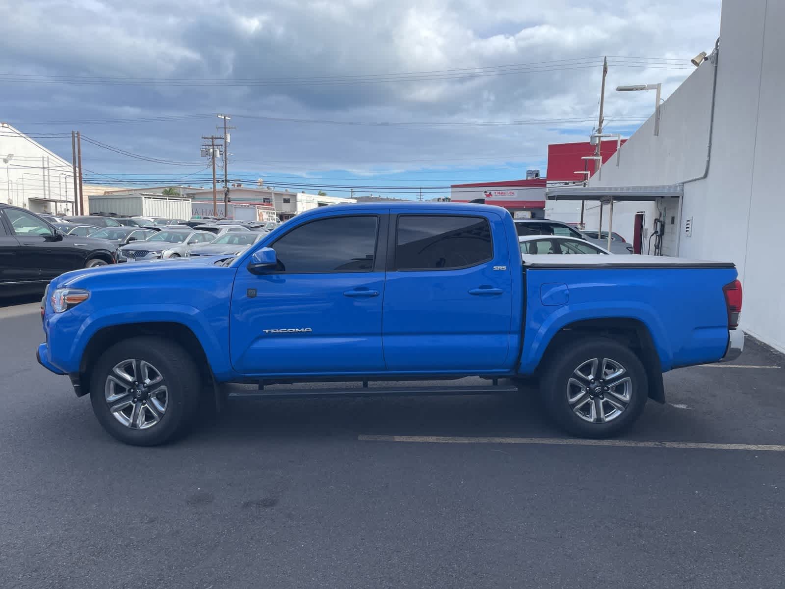 Thumbnail: 2019 Toyota Tacoma - 4