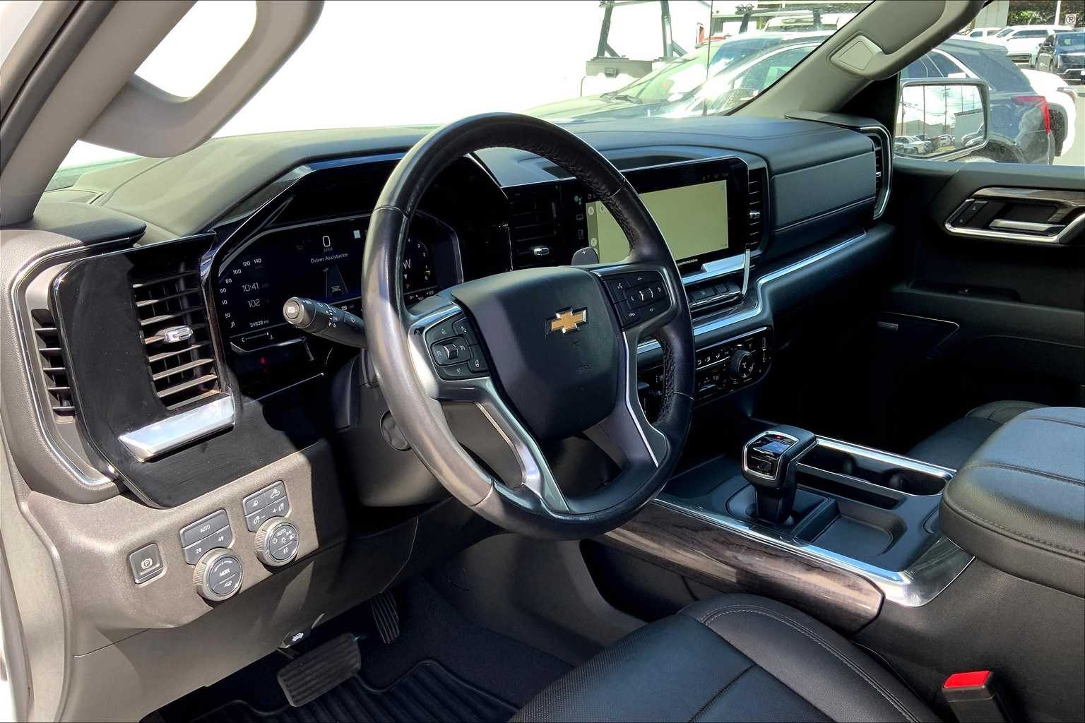 Thumbnail: 2023 Chevrolet Silverado 1500 - 3