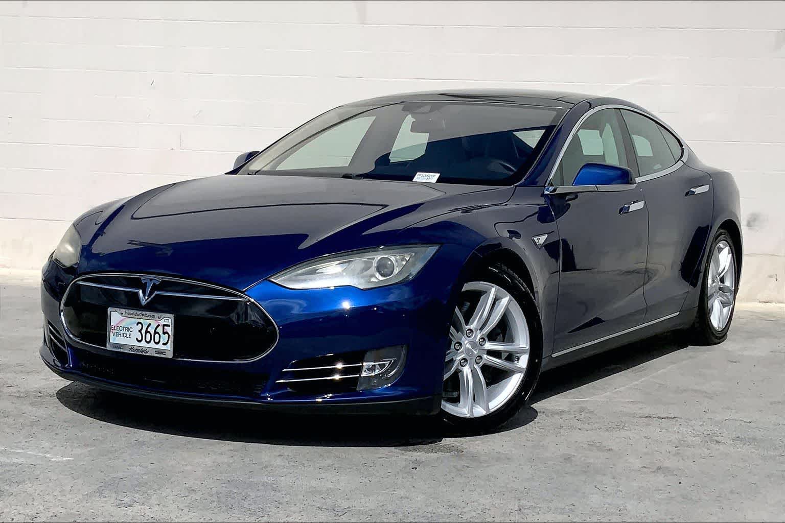 Thumbnail: 2015 Tesla Model S - 1