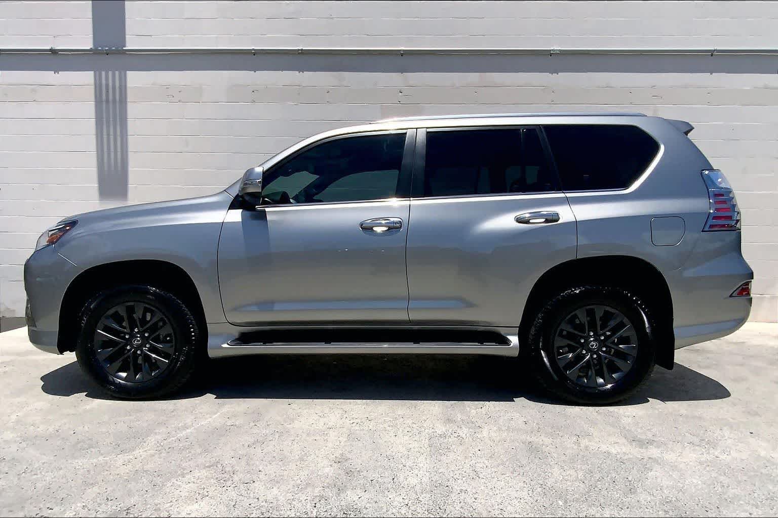 Thumbnail: 2023 Lexus GX - 4
