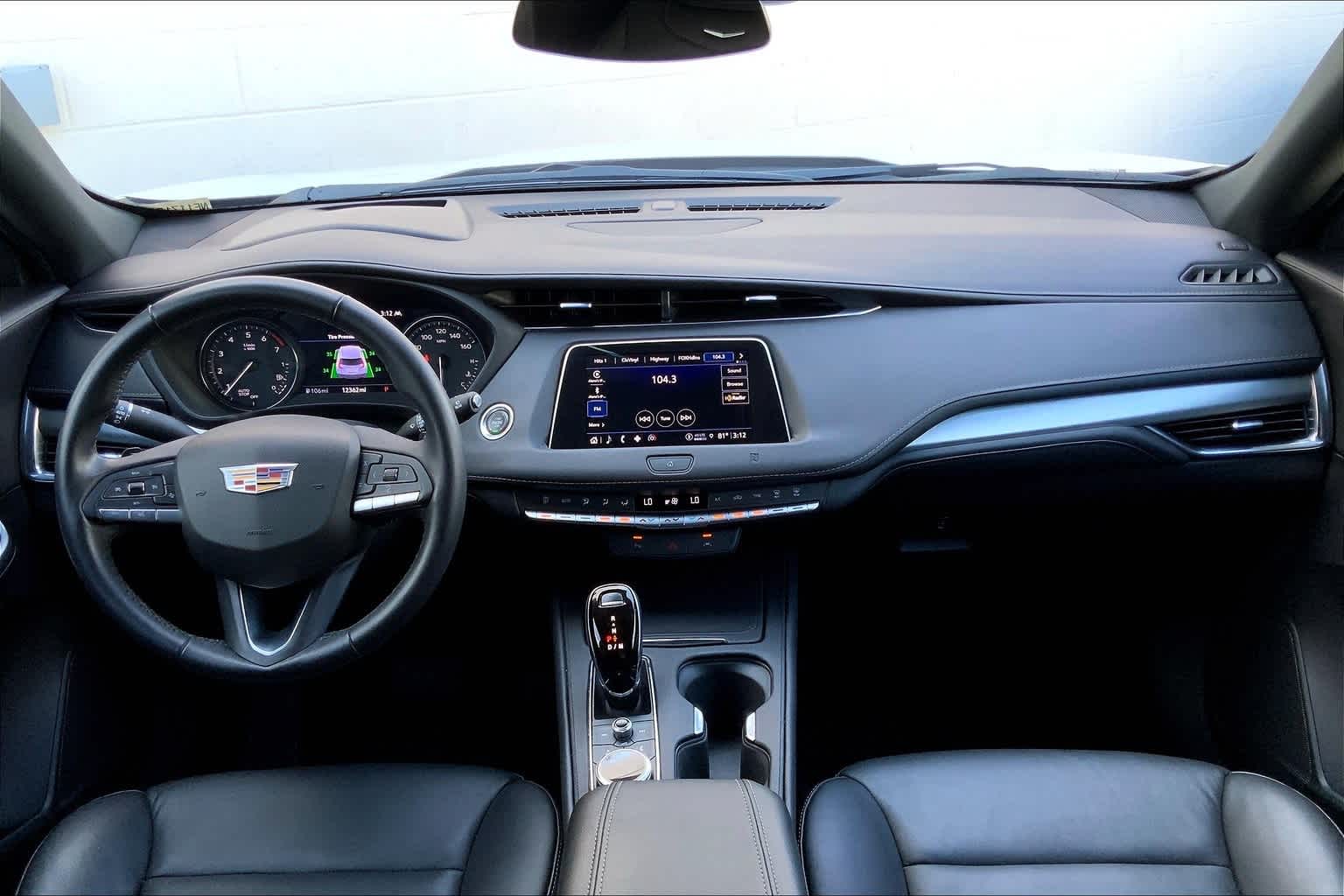 Thumbnail: 2021 Cadillac XT4 - 10