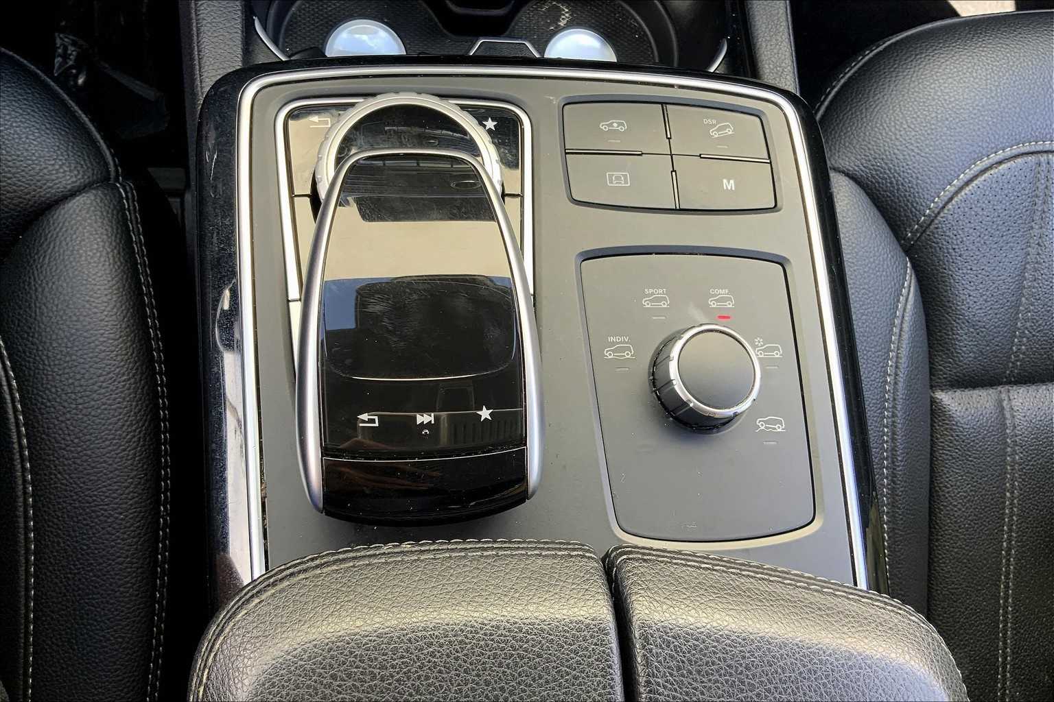 Thumbnail: 2019 Mercedes-Benz GLS - 35