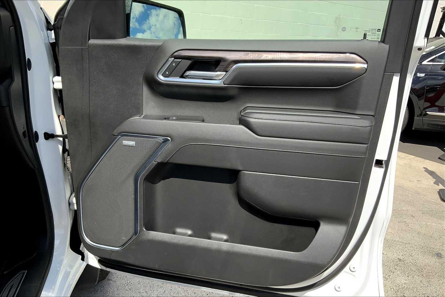 Thumbnail: 2023 Chevrolet Silverado 1500 - 29