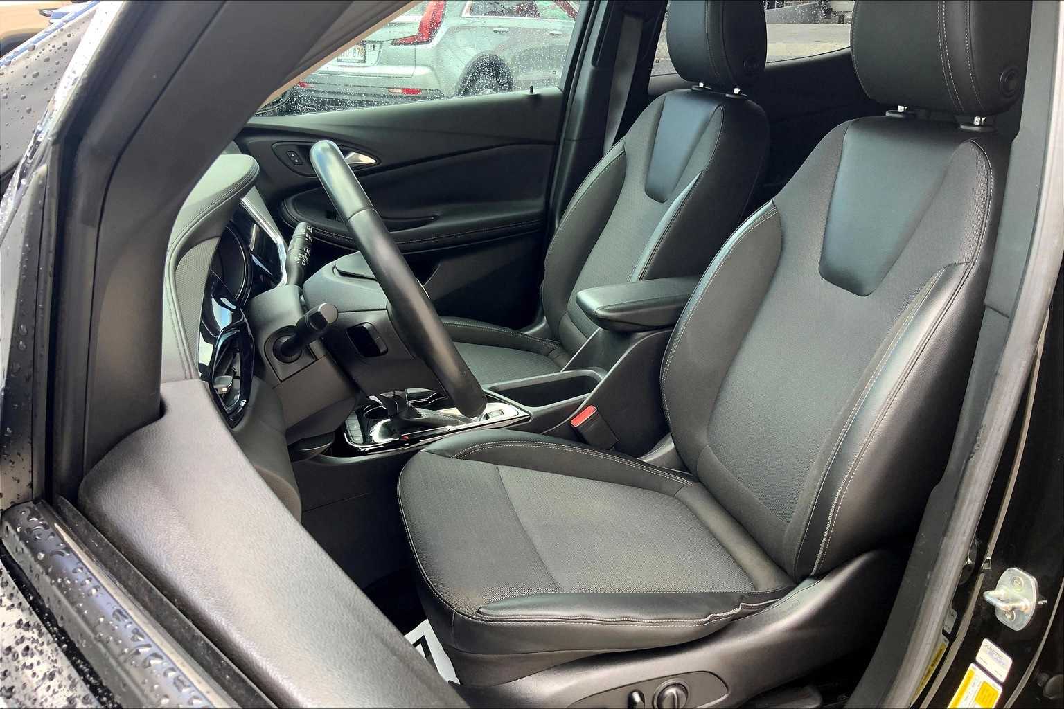 Thumbnail: 2022 Buick Encore GX - 12