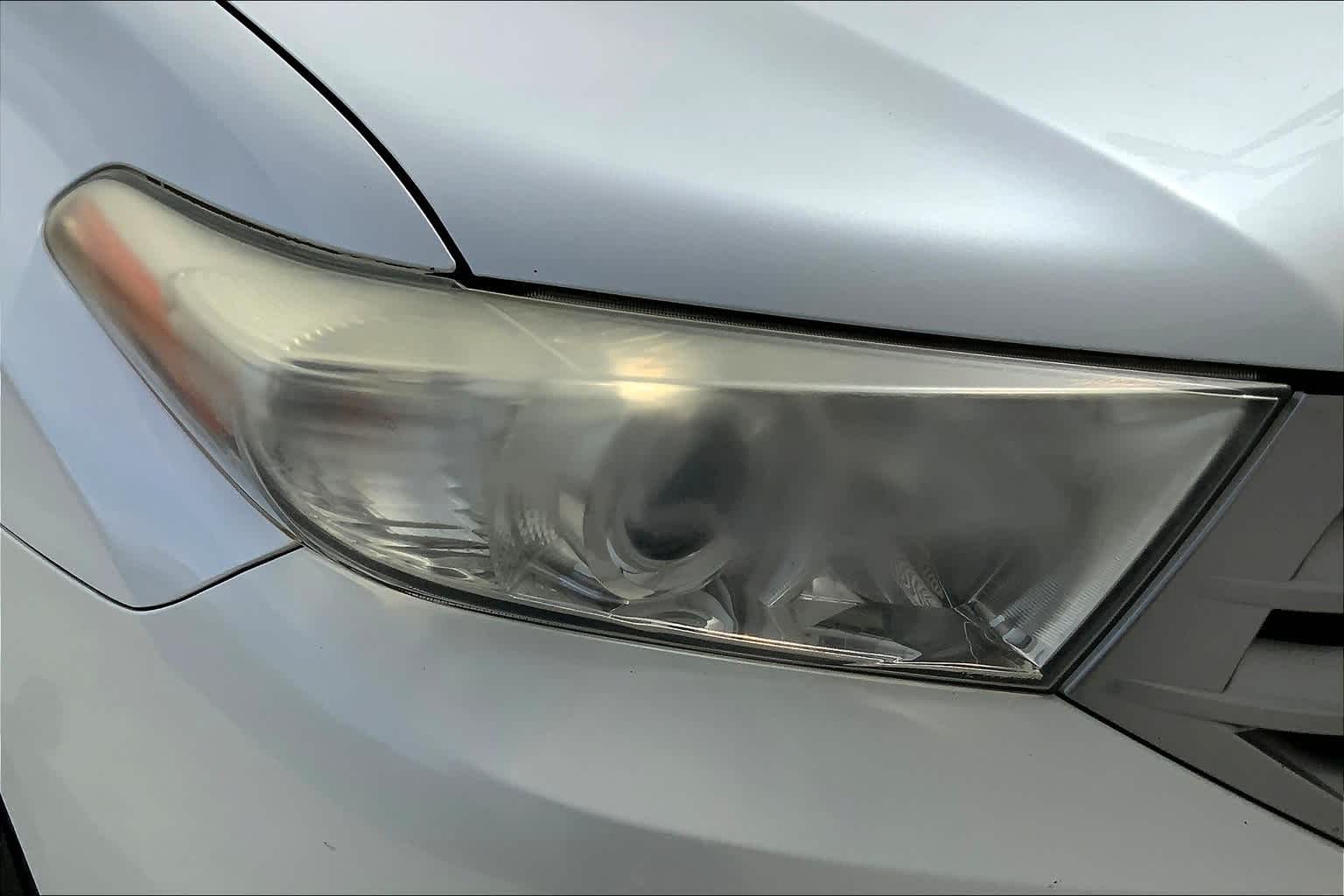 Thumbnail: 2012 Toyota Highlander - 29