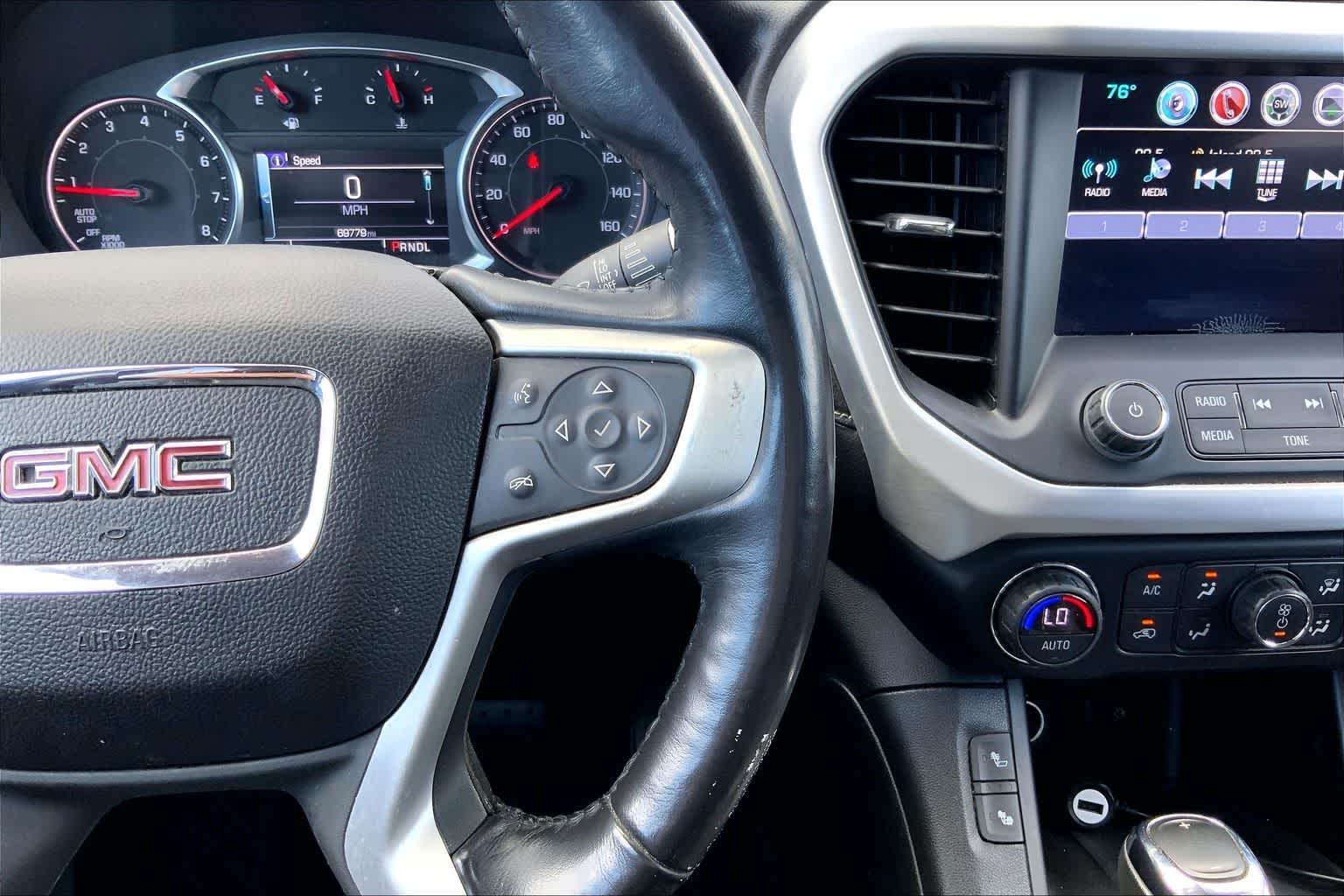 Thumbnail: 2019 GMC Acadia - 26