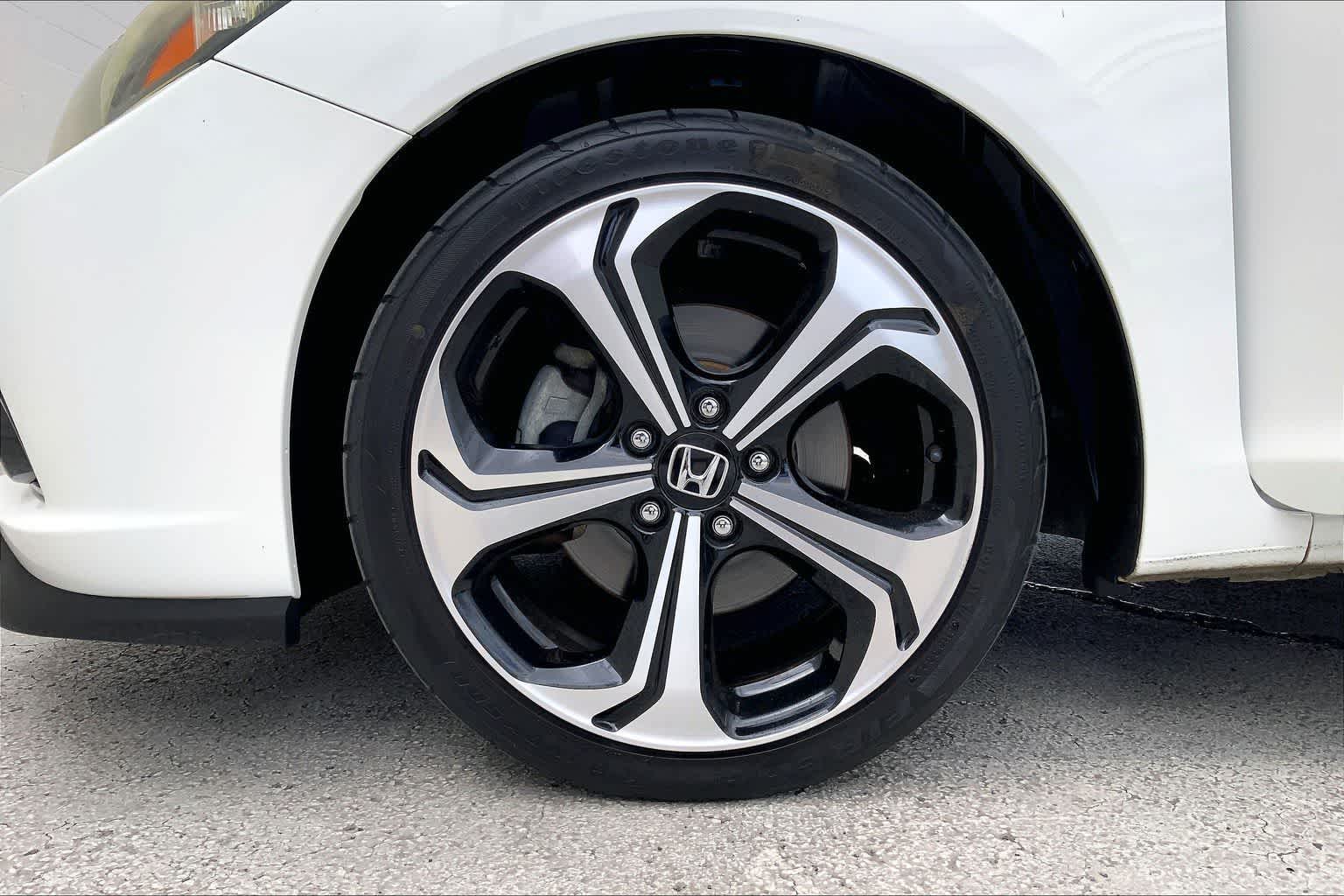 Thumbnail: 2015 Honda Civic - 8