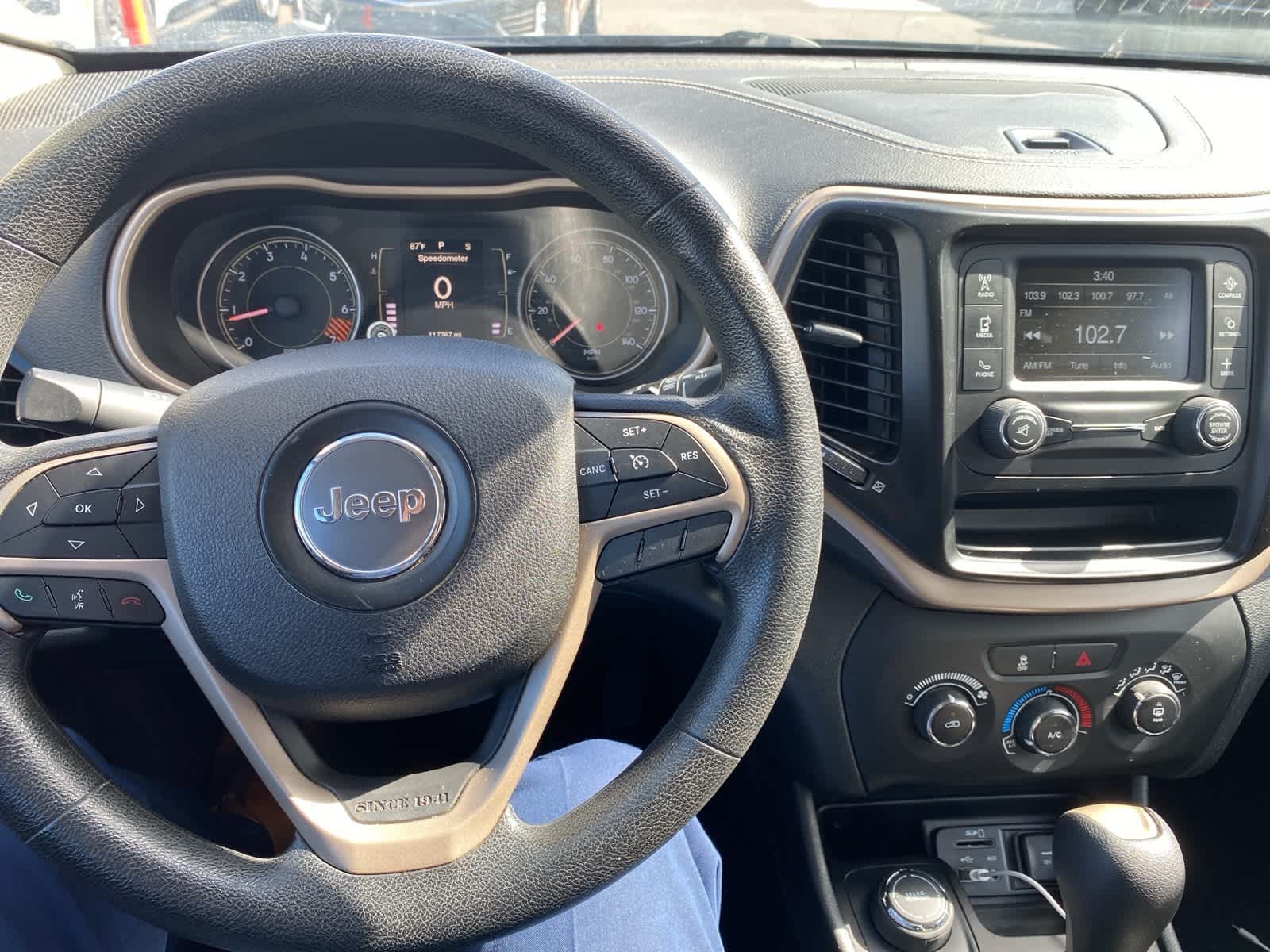 Thumbnail: 2014 Jeep Cherokee - 12