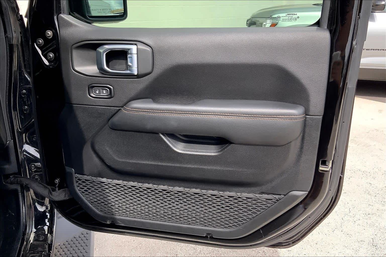 Thumbnail: 2021 Jeep Wrangler - 29