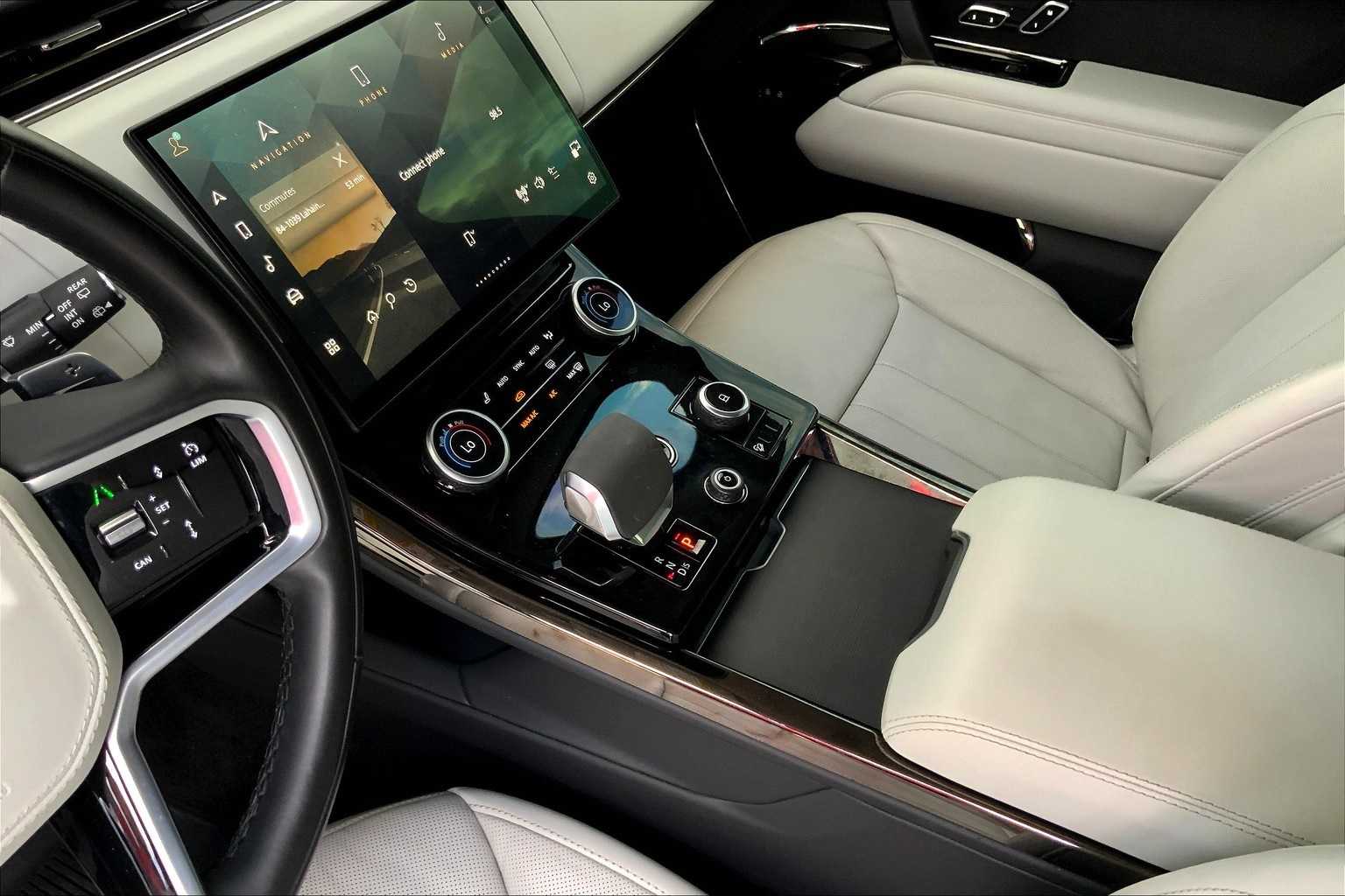 Thumbnail: 2023 Land Rover Range Rover Sport - 15