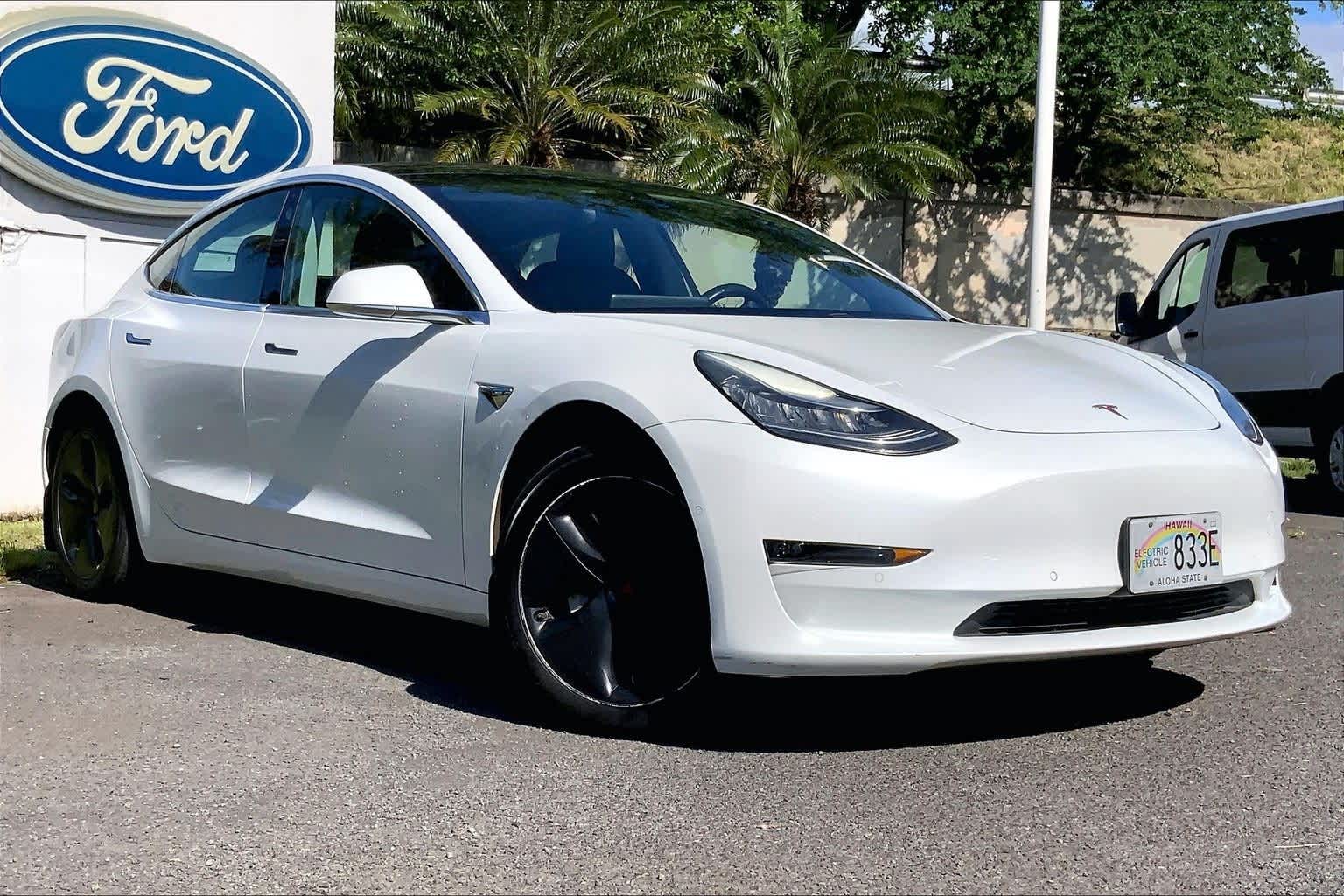 Thumbnail: 2019 Tesla Model 3 - 21