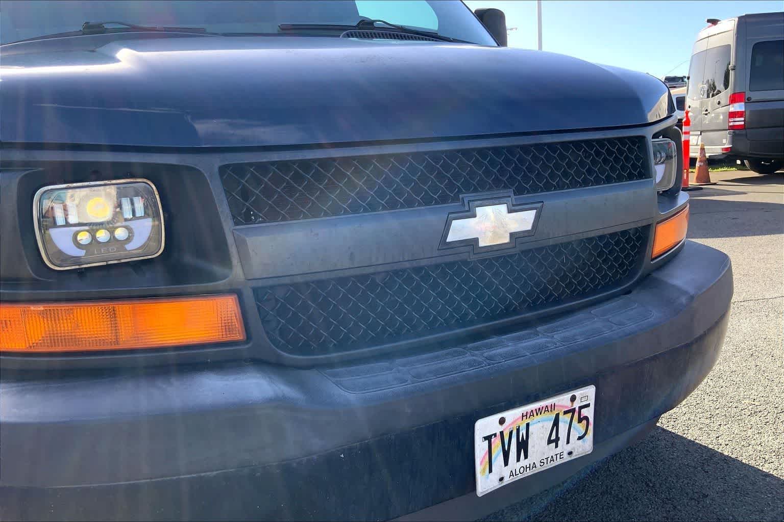 Thumbnail: 2011 Chevrolet Express - 33