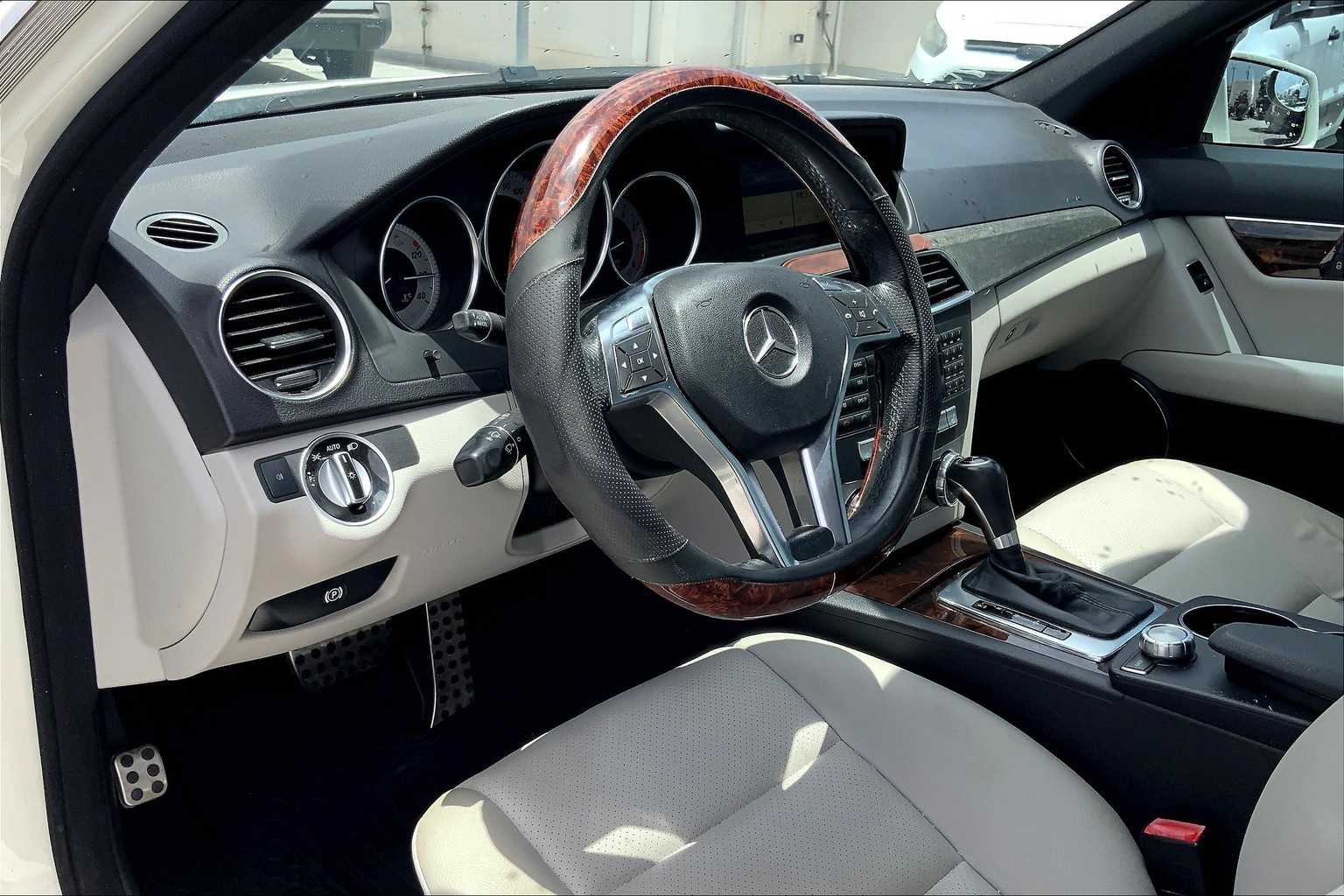 Thumbnail: 2012 Mercedes-Benz C-Class - 2