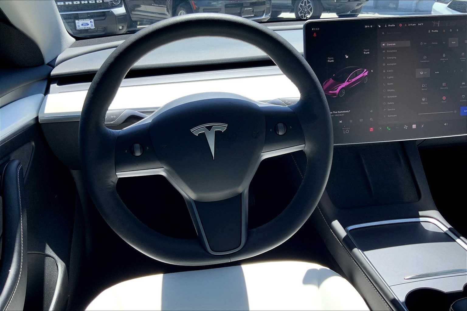 Thumbnail: 2023 Tesla Model 3 - 14