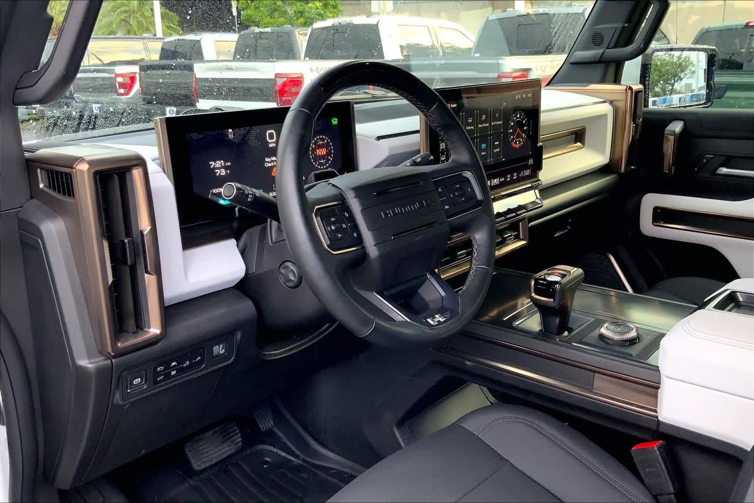 Thumbnail: 2025 GMC Hummer EV - 2