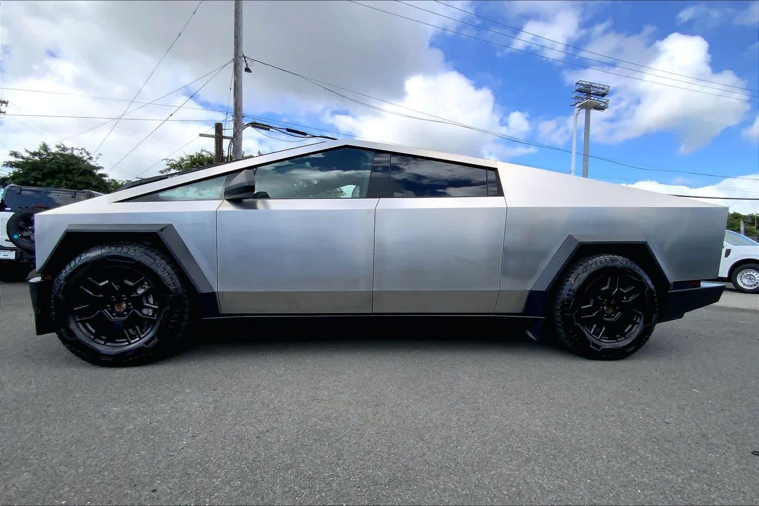 Thumbnail: 2024 Tesla Cybertruck - 3