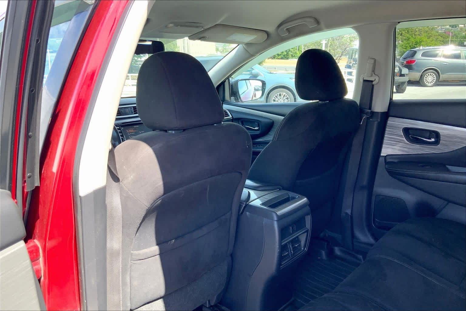 Thumbnail: 2016 Nissan Murano - 12