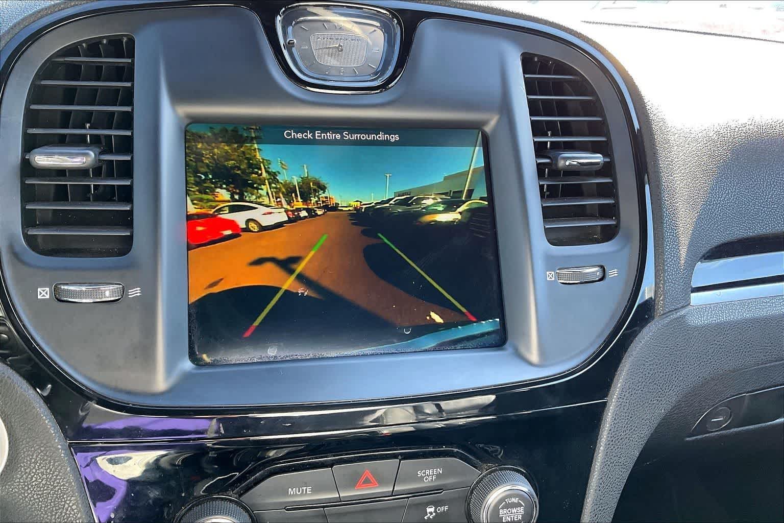 Thumbnail: 2019 Chrysler 300 - 26