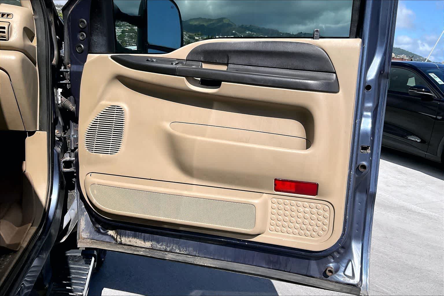 Thumbnail: 2007 Ford F-350 - 28