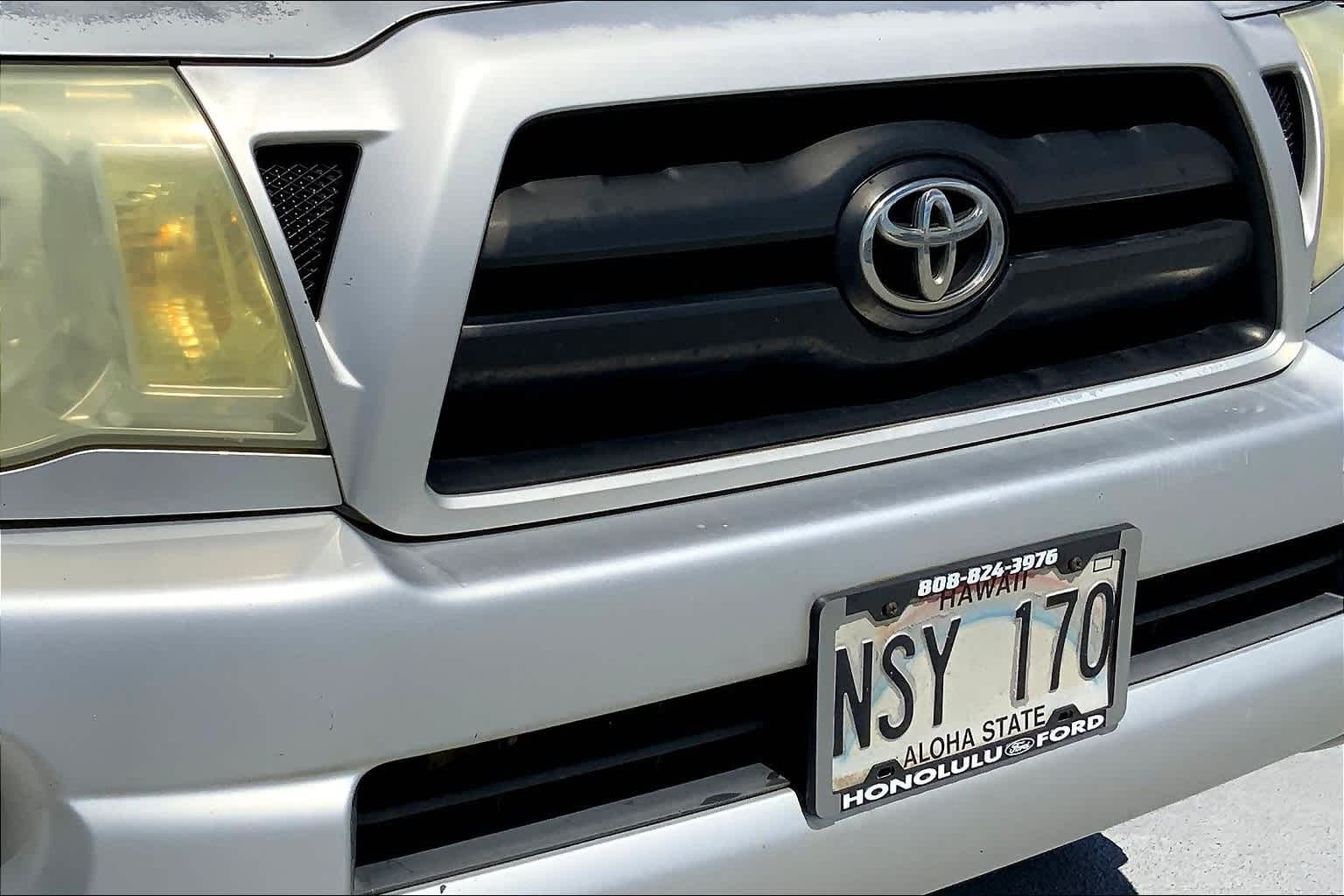 Thumbnail: 2005 Toyota Tacoma - 33