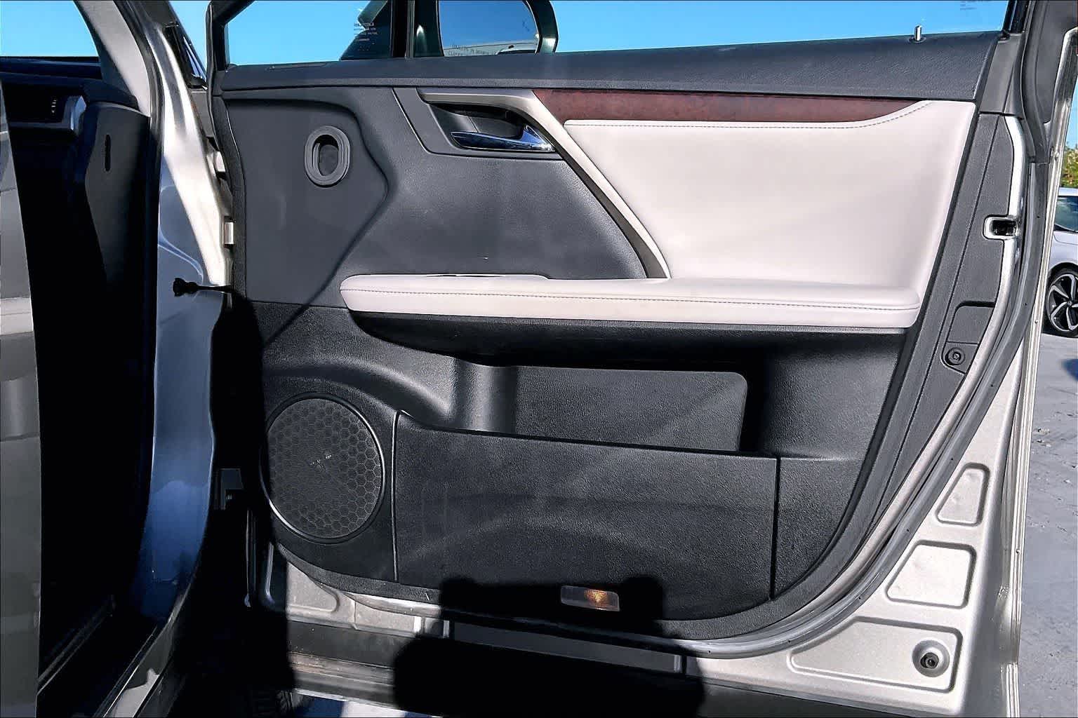 Thumbnail: 2020 Lexus RX - 28