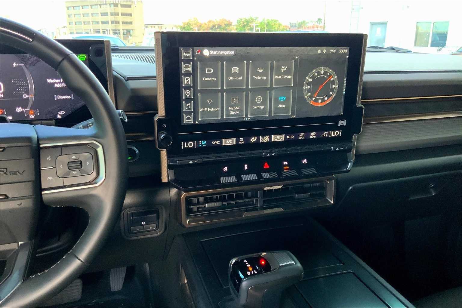 Thumbnail: 2025 GMC Hummer EV - 15