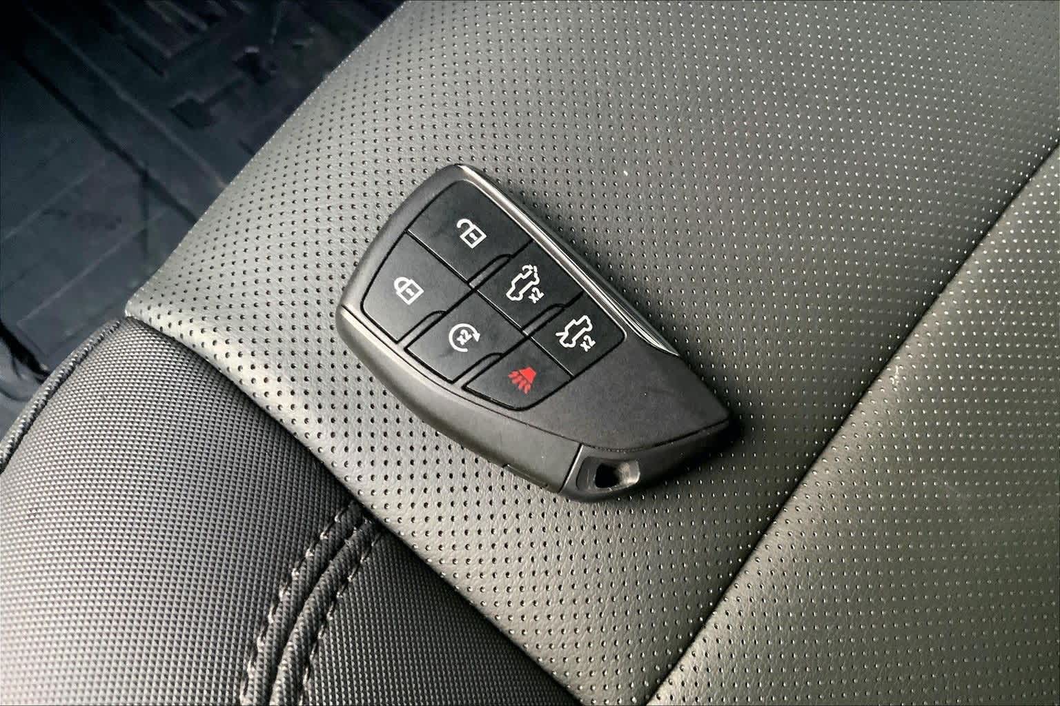 Thumbnail: 2025 GMC Hummer EV - 19