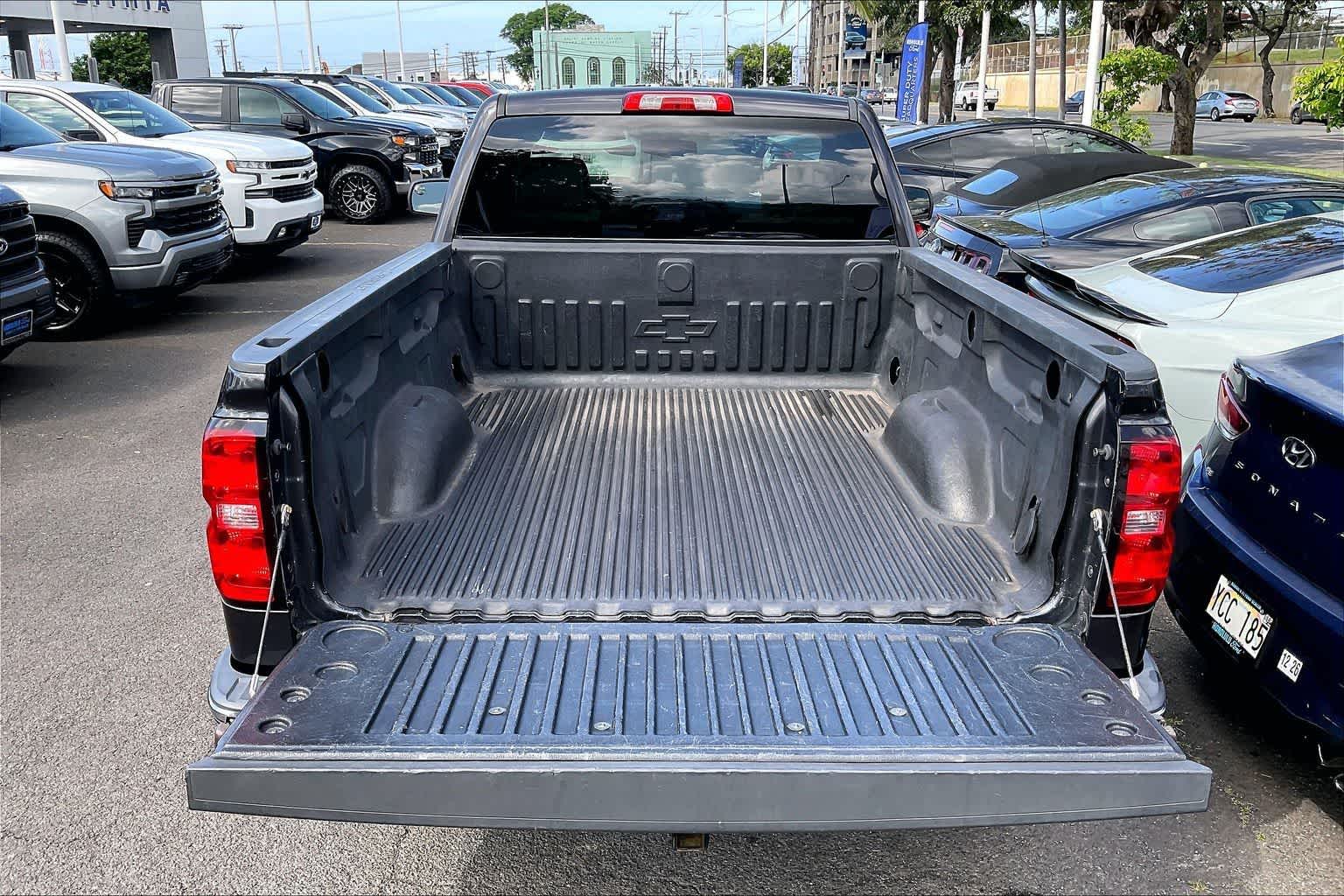 Thumbnail: 2015 Chevrolet Silverado 1500 - 18