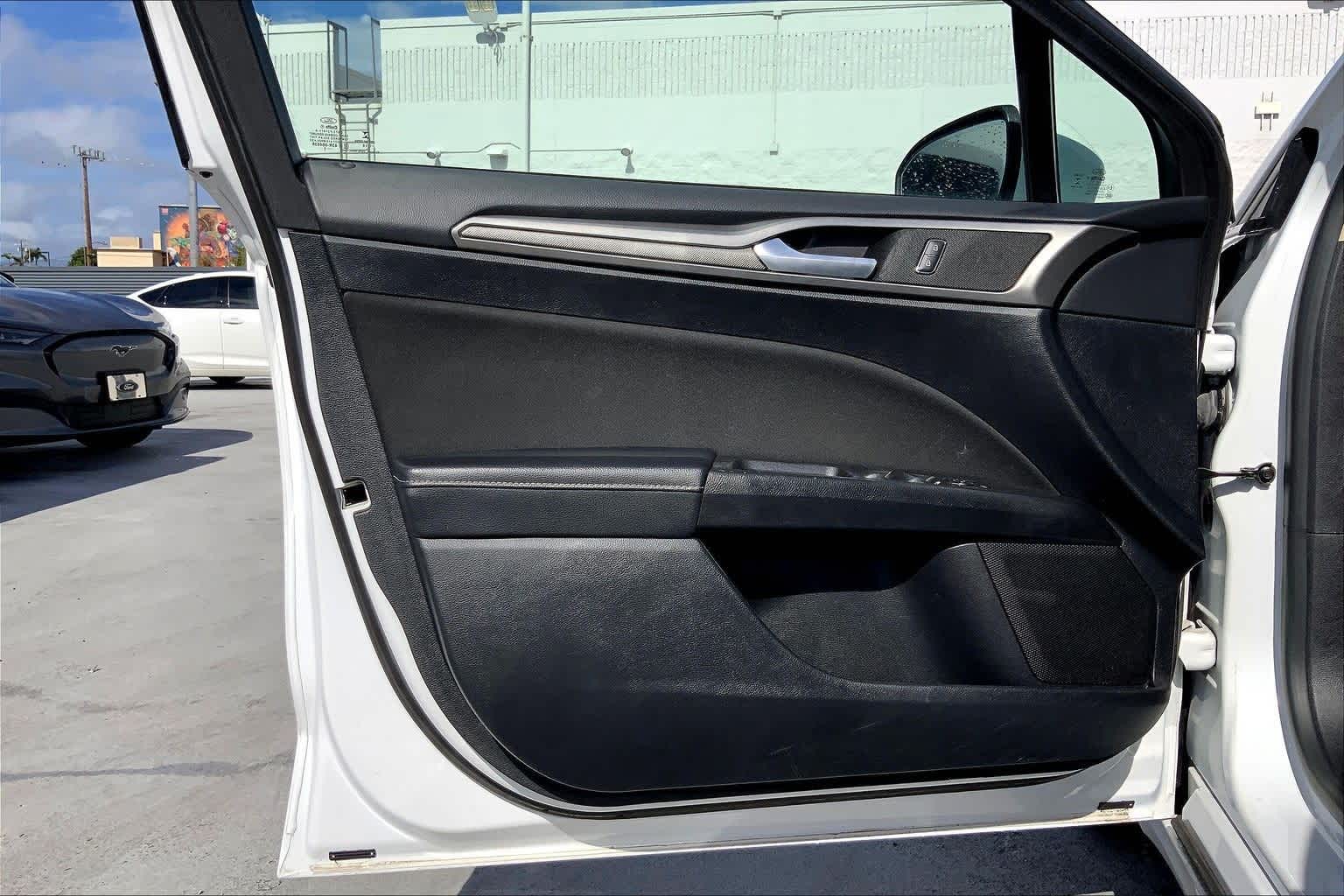 Thumbnail: 2018 Ford Fusion - 27