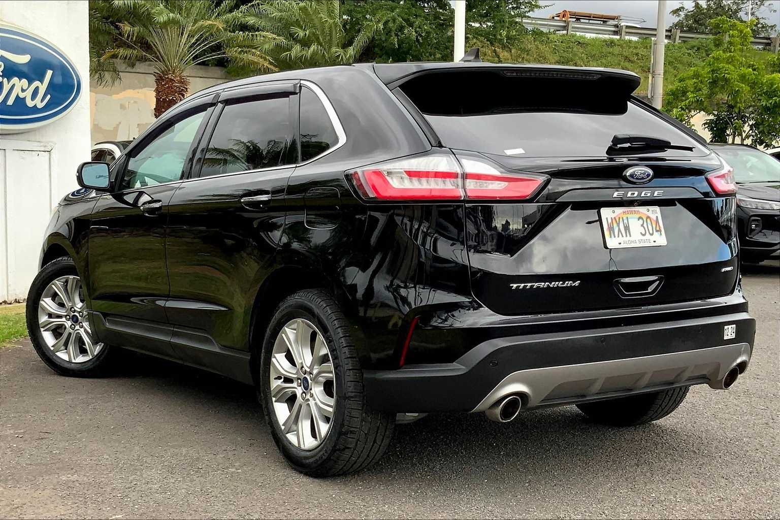 2022 Ford Edge Titanium photo 4