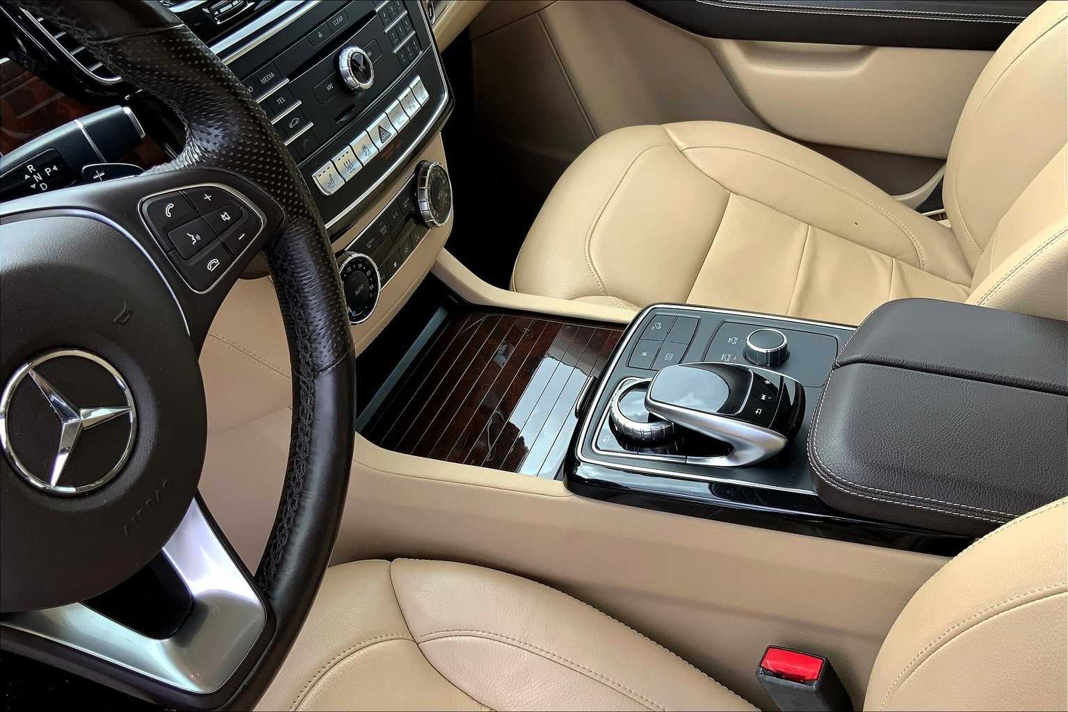 Thumbnail: 2018 Mercedes-Benz GLE - 16