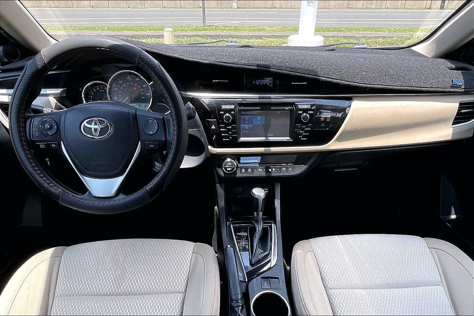Thumbnail: 2016 Toyota Corolla - 9