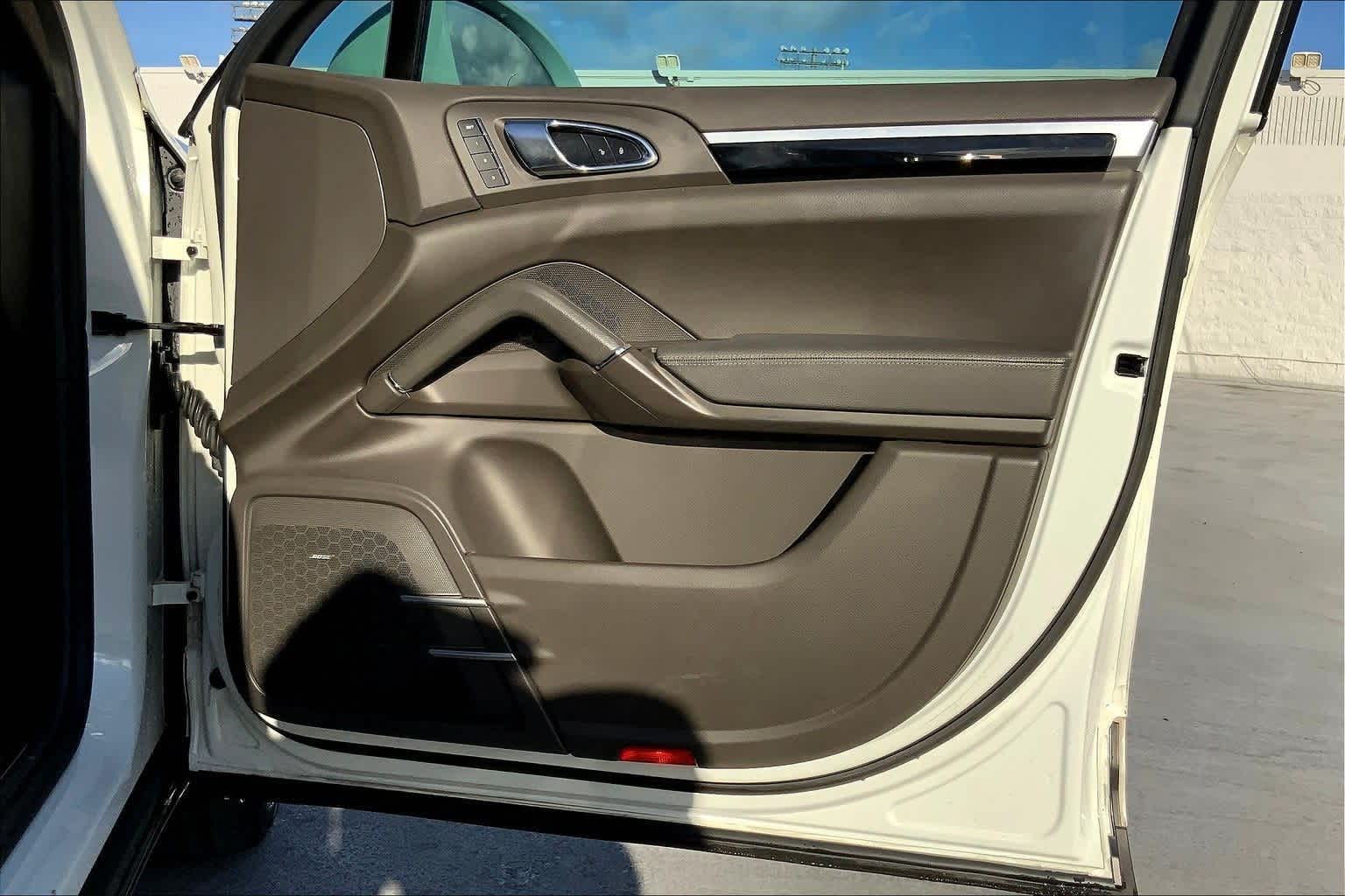 Thumbnail: 2018 Porsche Cayenne - 28